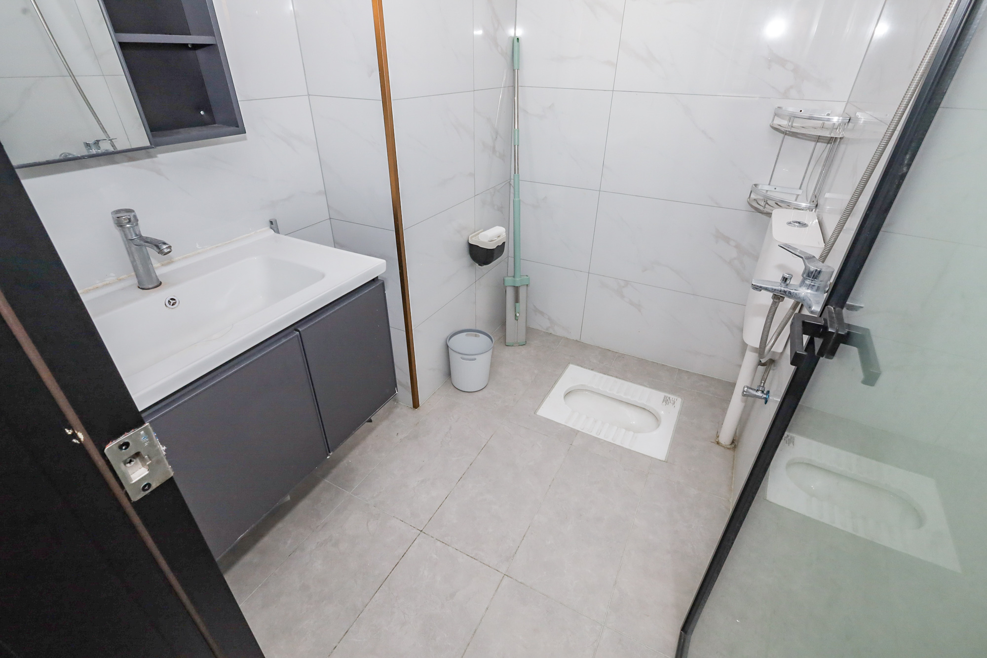 中交里城  1室1厅1卫    45.0万 中交里城  1室1厅1卫    45.0万卫生间