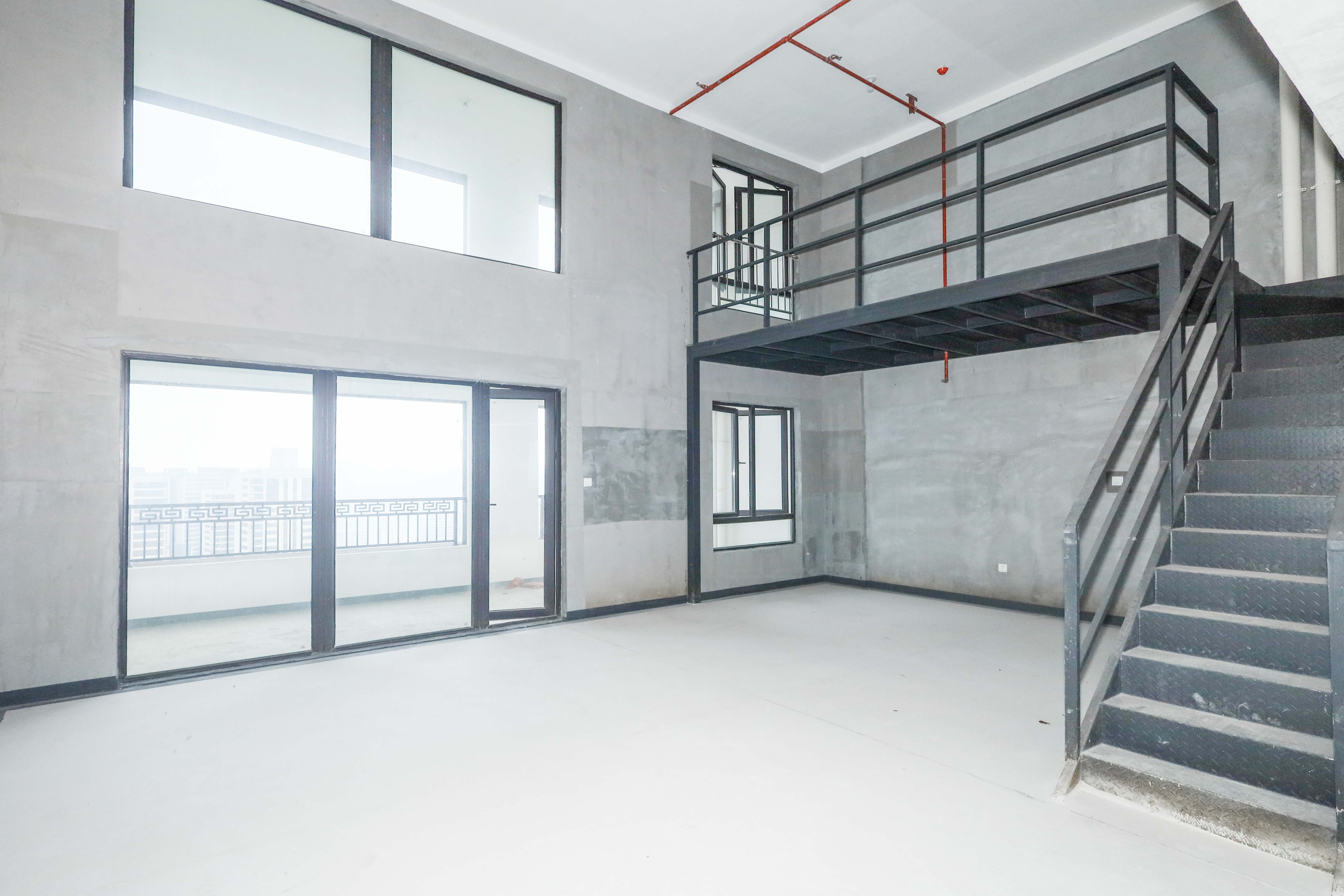 建发央著  4室2厅2卫   318.00万客厅