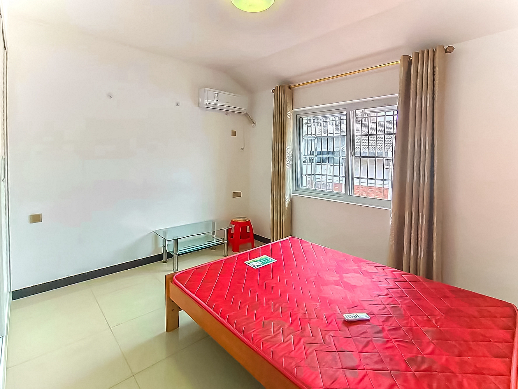 金鹰机电大市场 3室2厅1卫 281.0万 金鹰机电大市场 3室2厅1卫 281.0万卧室