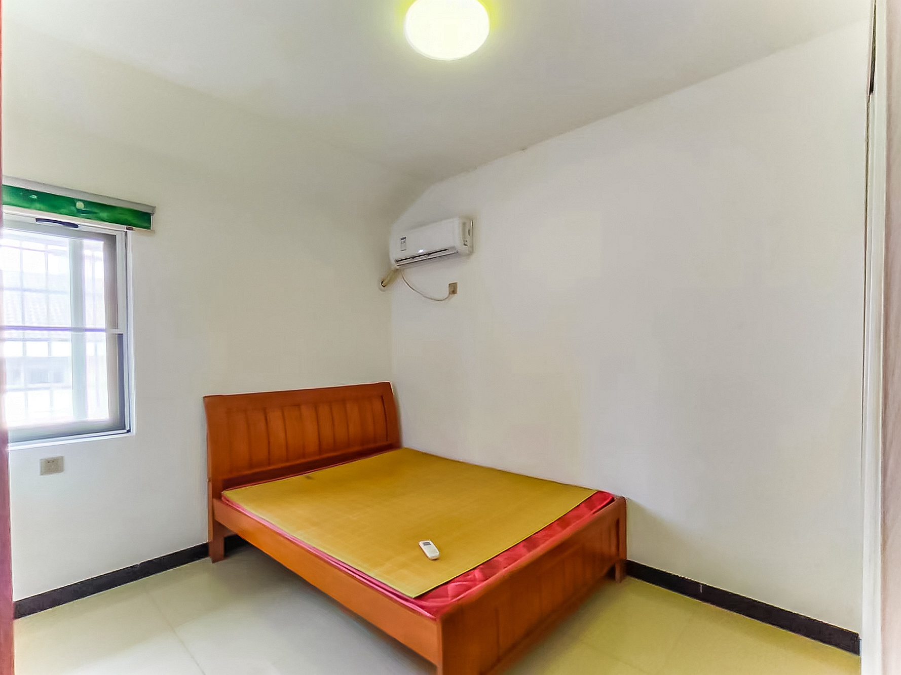 金鹰机电大市场 3室2厅1卫 281.0万 金鹰机电大市场 3室2厅1卫 281.0万卧室