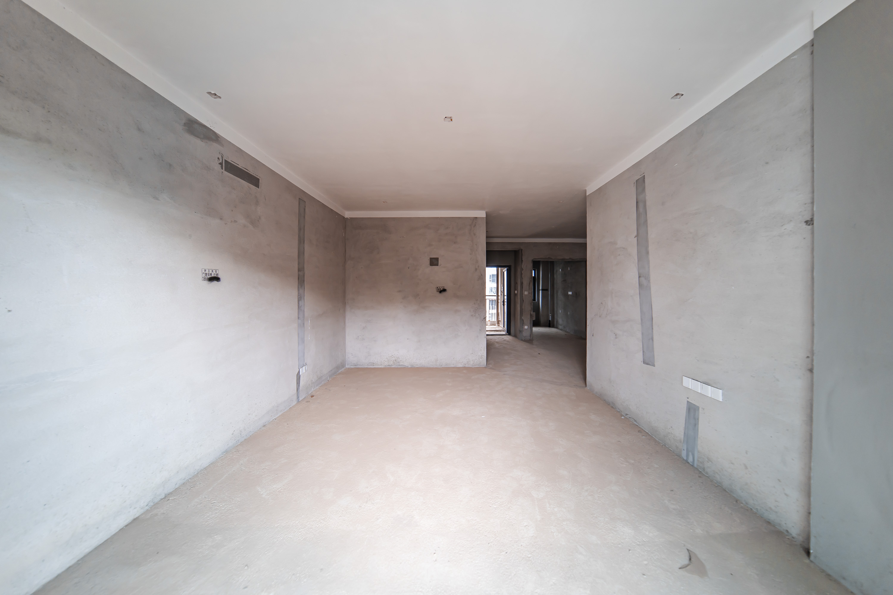 恒大半山悦府 3室2厅2卫 85.0万 恒大半山悦府 3室2厅2卫 85.0万客厅