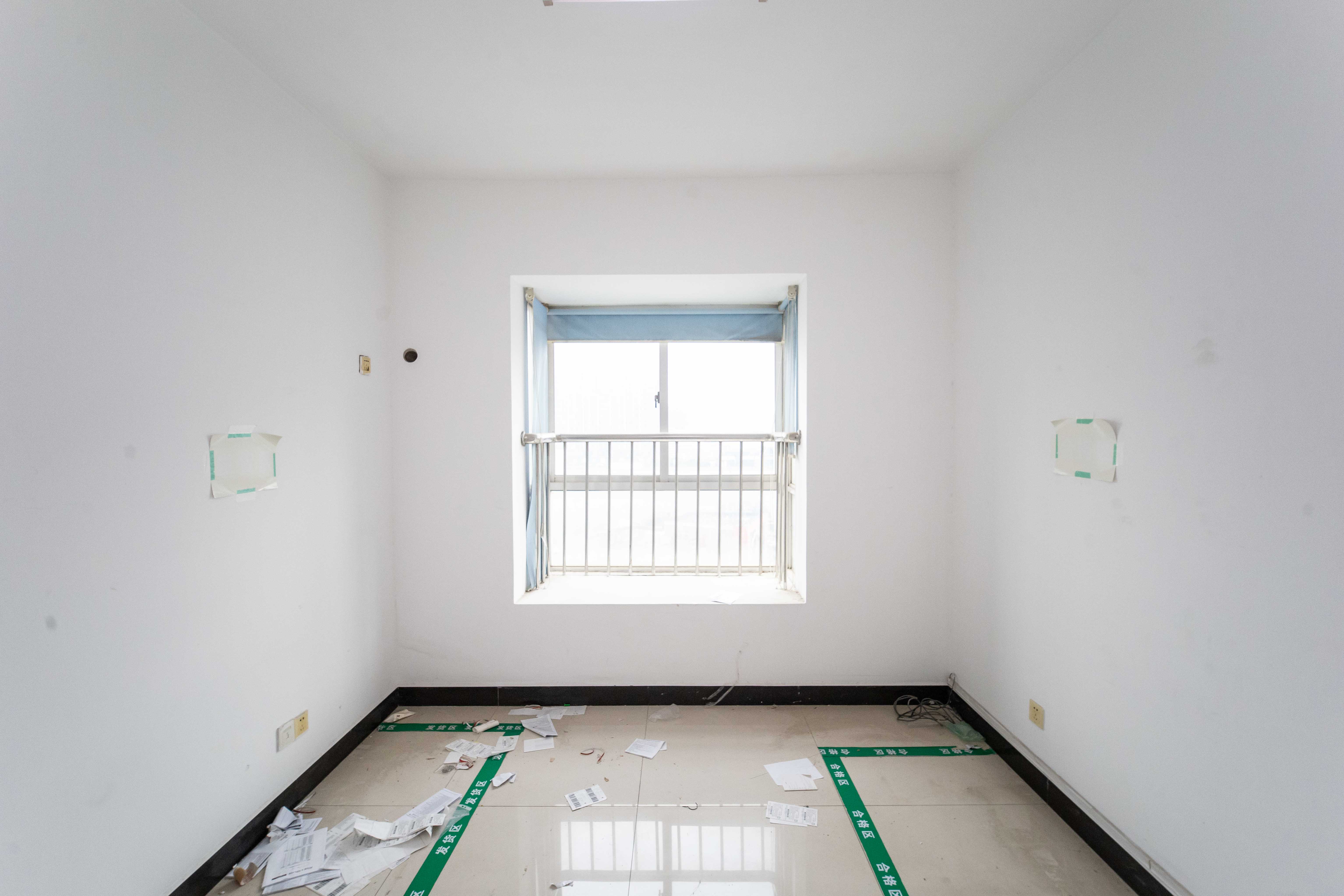 上河国际F座  3室2厅2卫   95.00万卧室