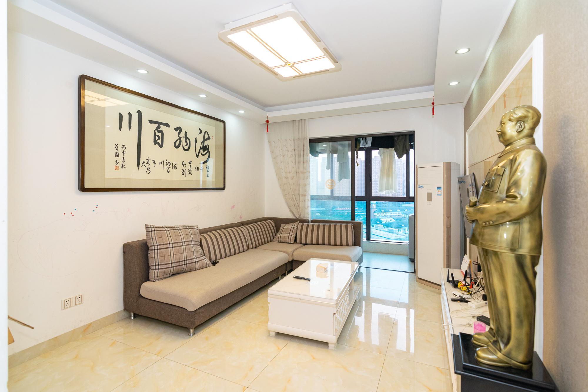 润和紫郡一期  2室2厅1卫    58.8万 润和紫郡一期  2室2厅1卫    58.8万客厅