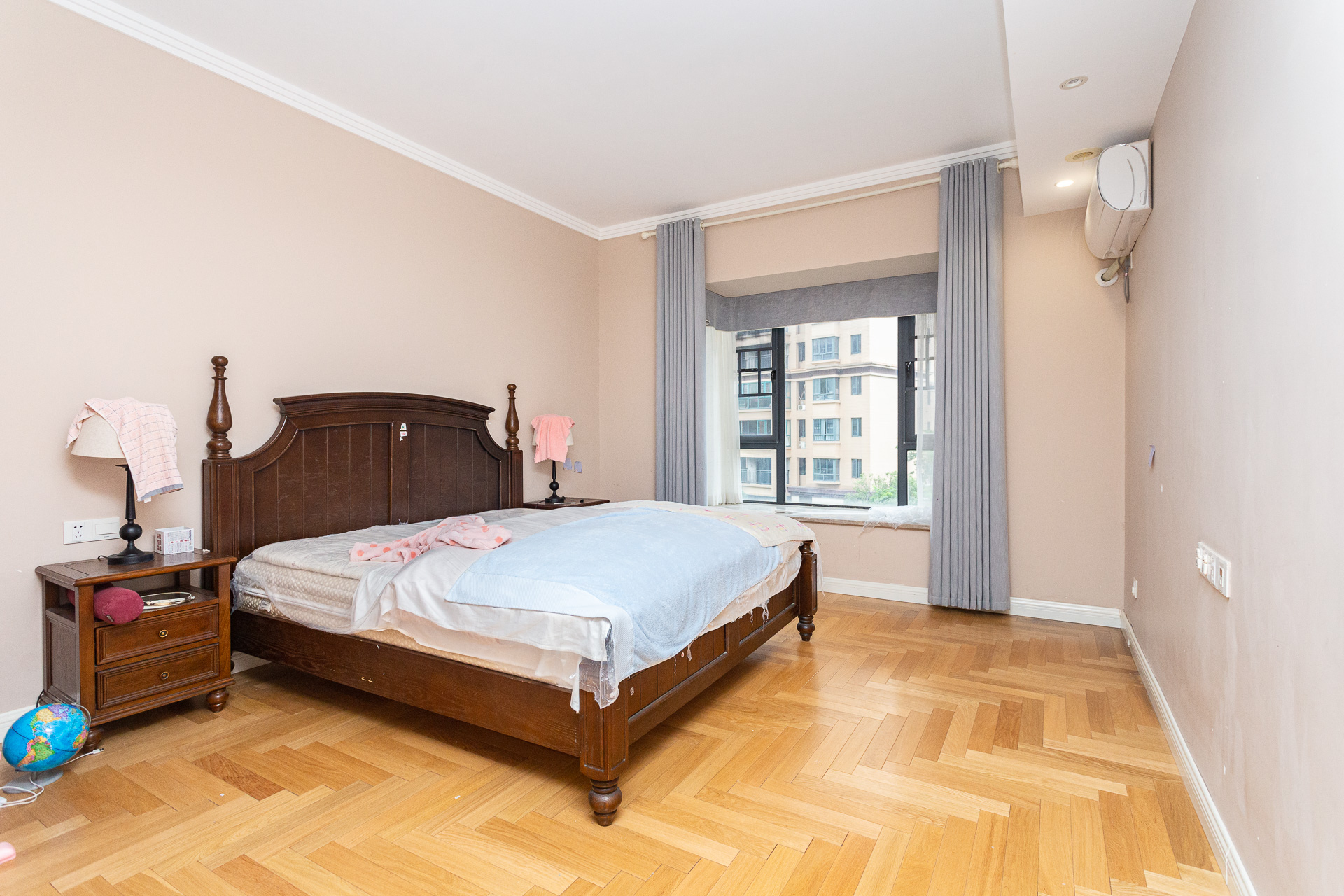 金湘苑（星澜之悦）  4室2厅2卫    166.6万卧室