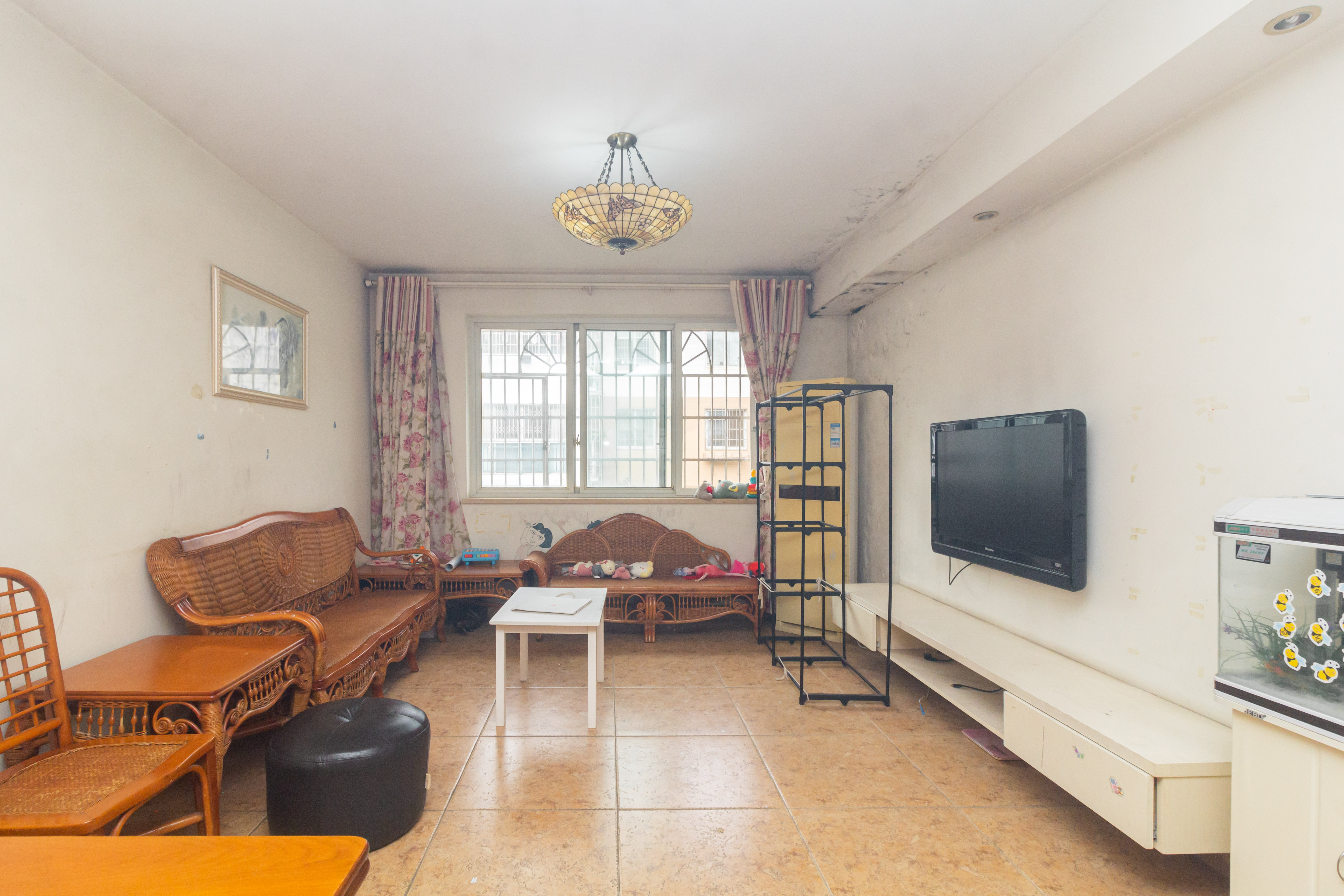 东岸锦城(东方人家)  3室2厅1卫    40.0万 东岸锦城(东方人家)  3室2厅1卫    40.0万客厅