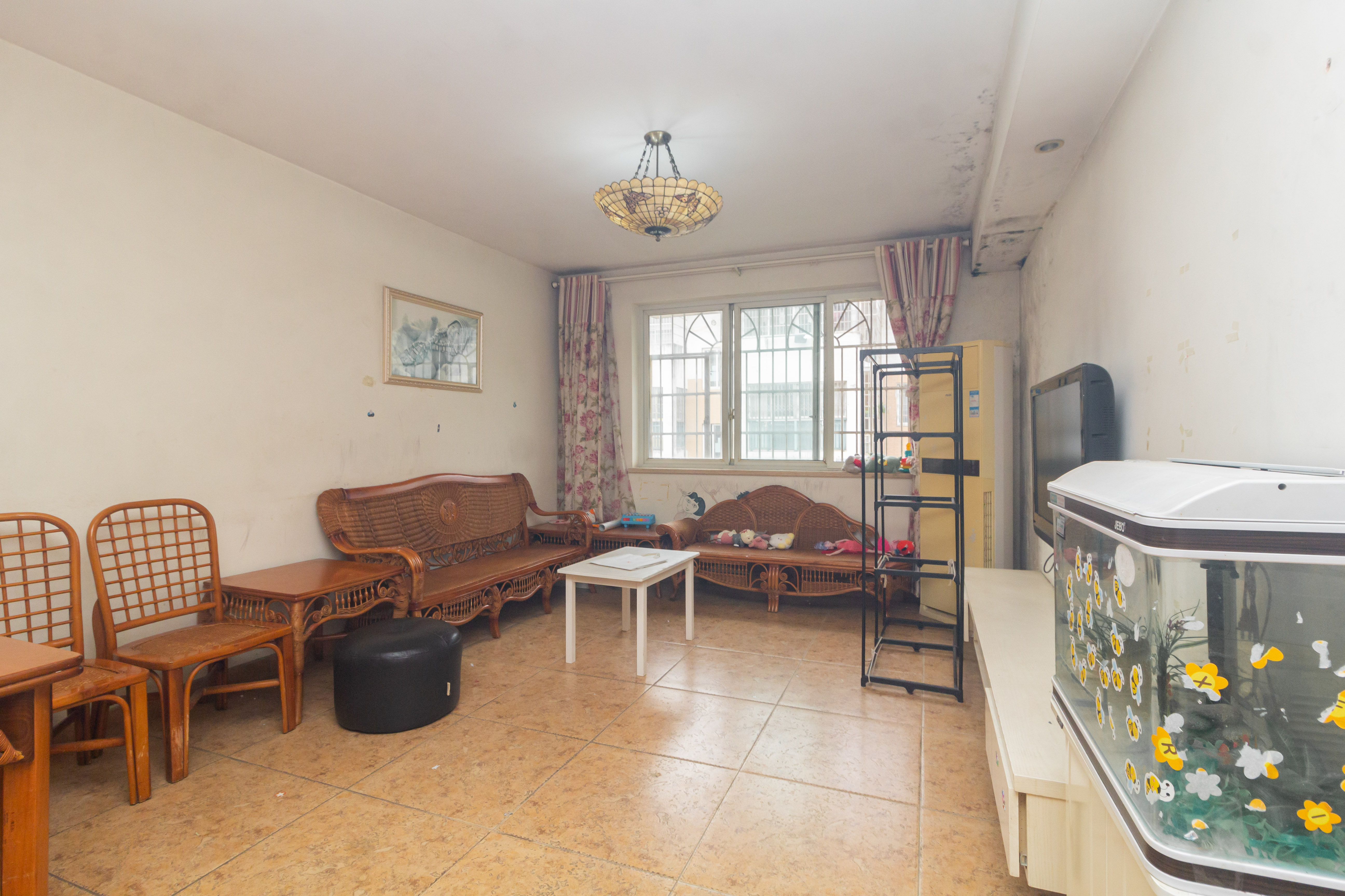 东岸锦城(东方人家)  3室2厅1卫    40.0万 东岸锦城(东方人家)  3室2厅1卫    40.0万客厅