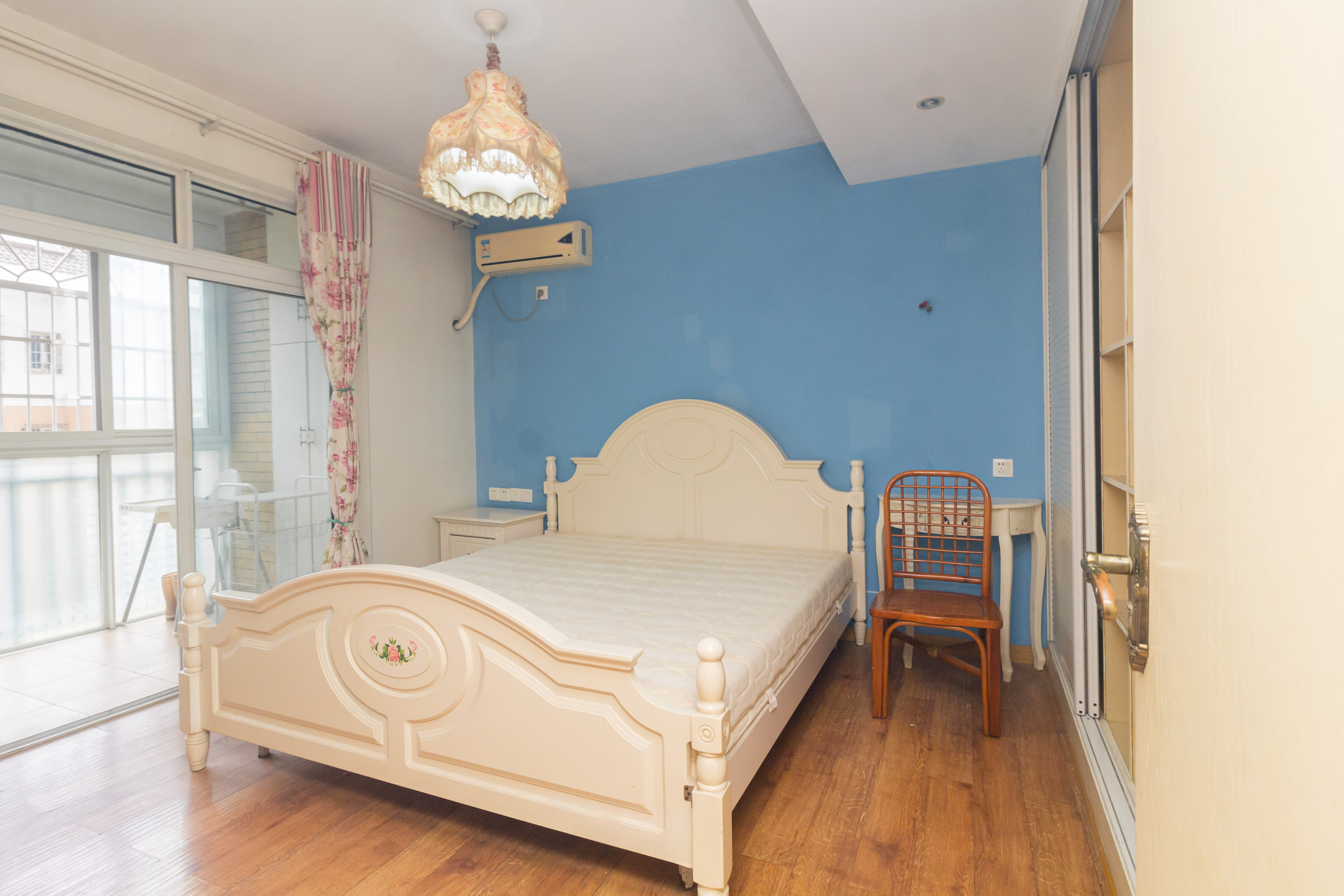 东岸锦城(东方人家)  3室2厅1卫    40.0万 东岸锦城(东方人家)  3室2厅1卫    40.0万卧室