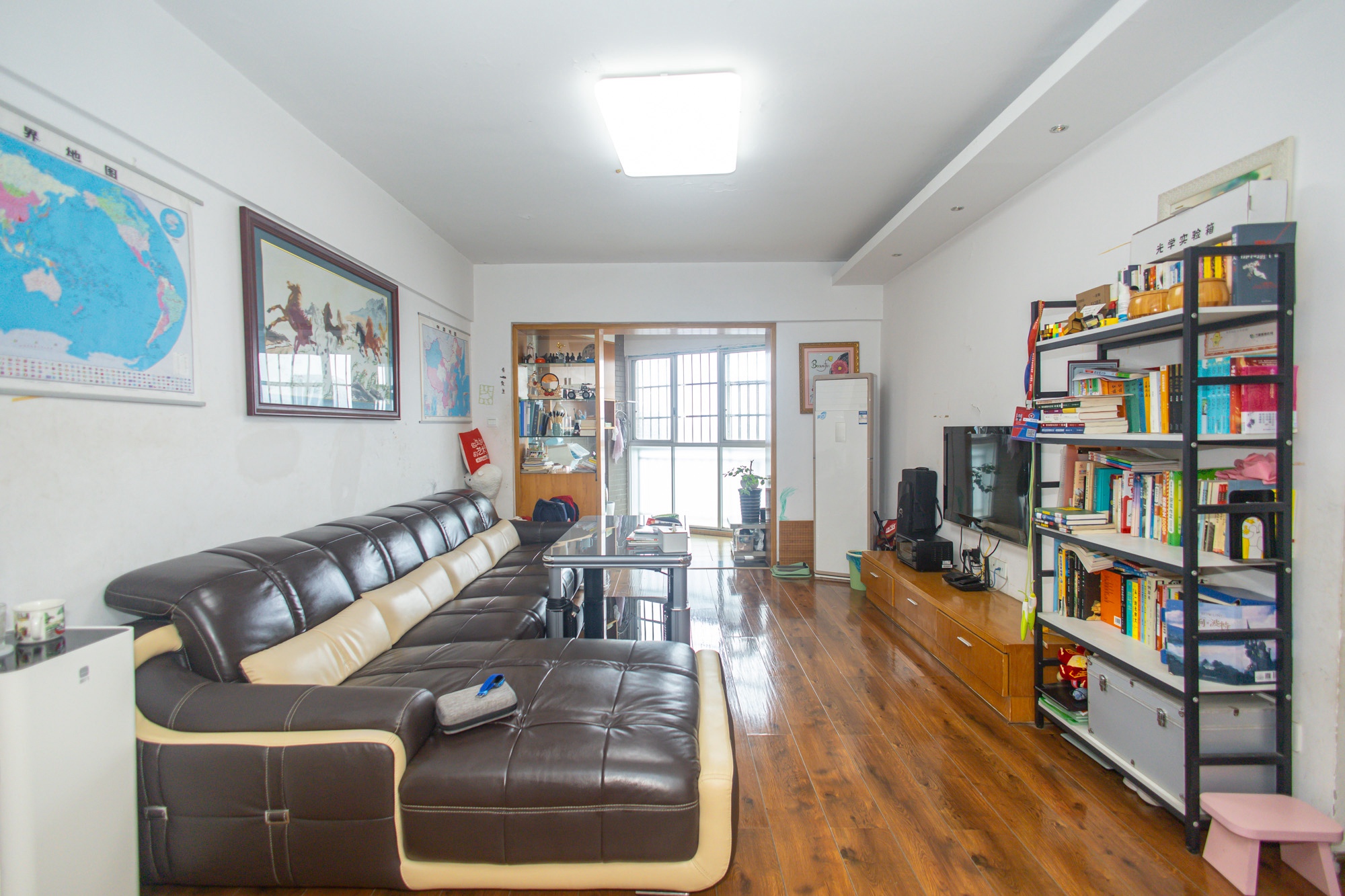 未来现代城 2室2厅1卫 46.0万 未来现代城 2室2厅1卫 46.0万客厅