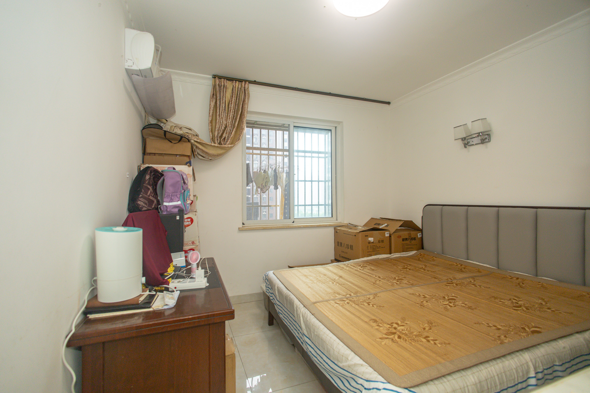 香槟小镇(香槟花苑) 3室2厅1卫 46.8万 香槟小镇(香槟花苑) 3室2厅1卫 46.8万卧室