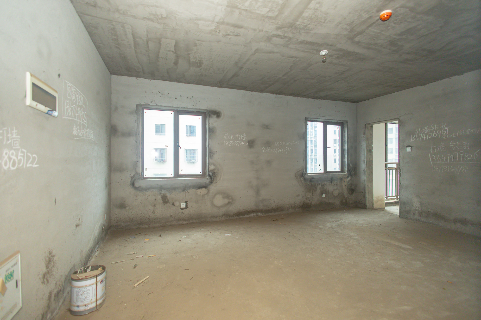 新长海广场 3室2厅1卫 49.8万 新长海广场 3室2厅1卫 49.8万客厅