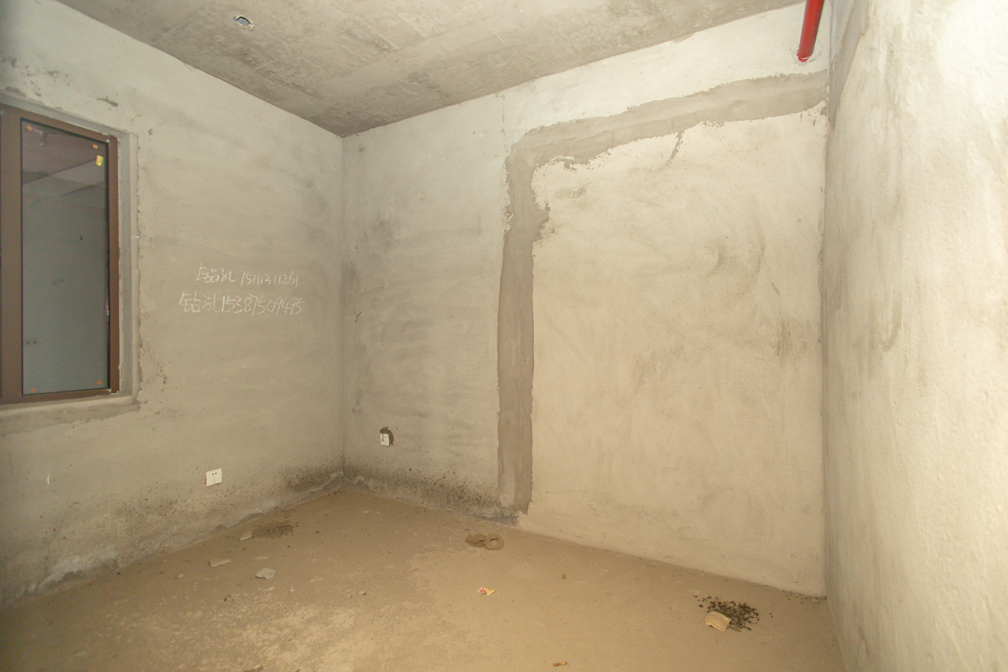 新长海广场 3室2厅1卫 49.8万 新长海广场 3室2厅1卫 49.8万卧室