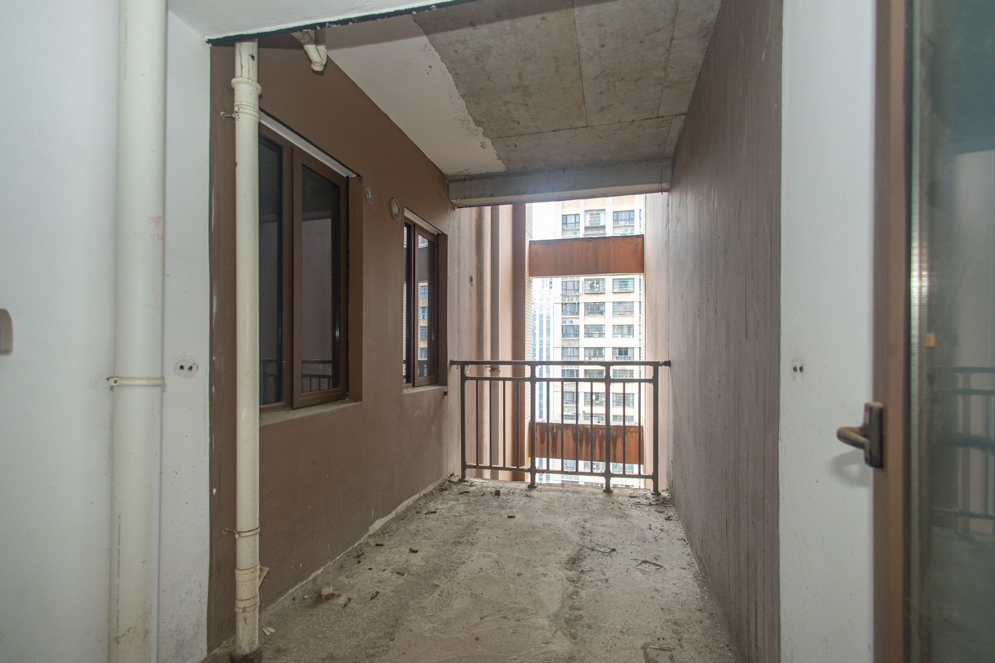 新长海广场 3室2厅1卫 49.8万 新长海广场 3室2厅1卫 49.8万阳台