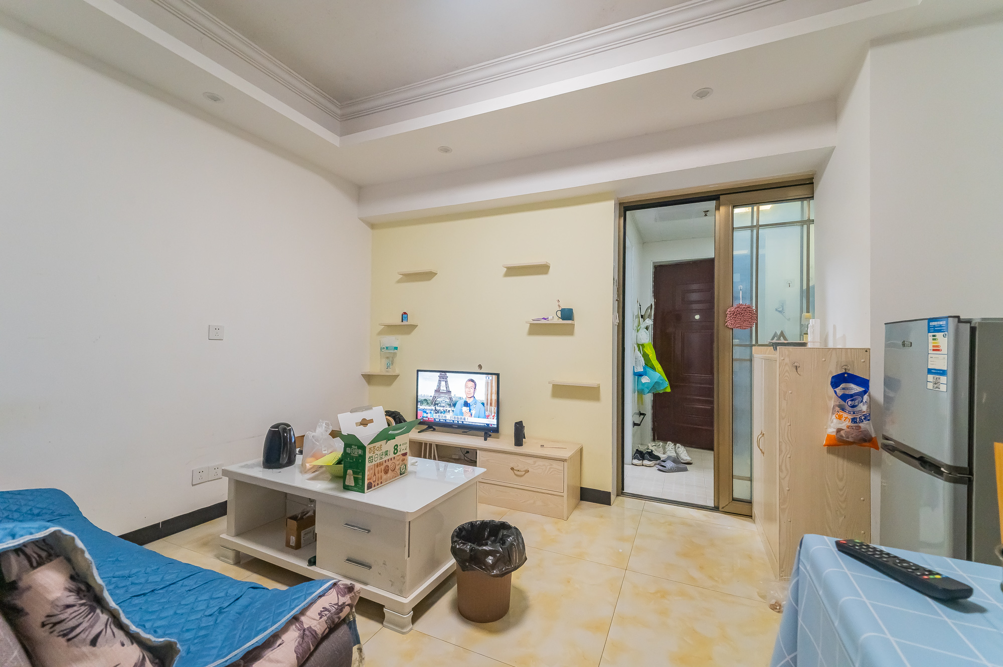 MOMA当代广场  2室1厅1卫    38.0万 MOMA当代广场  2室1厅1卫    38.0万客厅