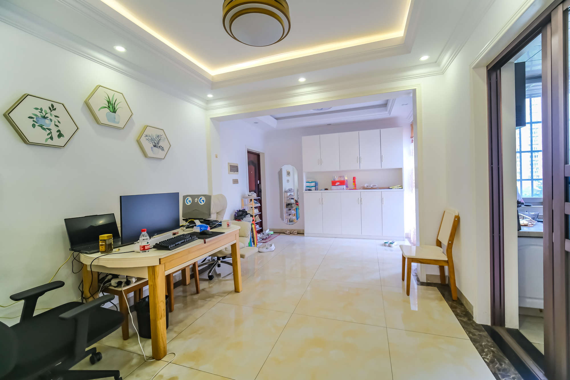 世景华庭 3室2厅2卫 86.8万 世景华庭 3室2厅2卫 86.8万客厅