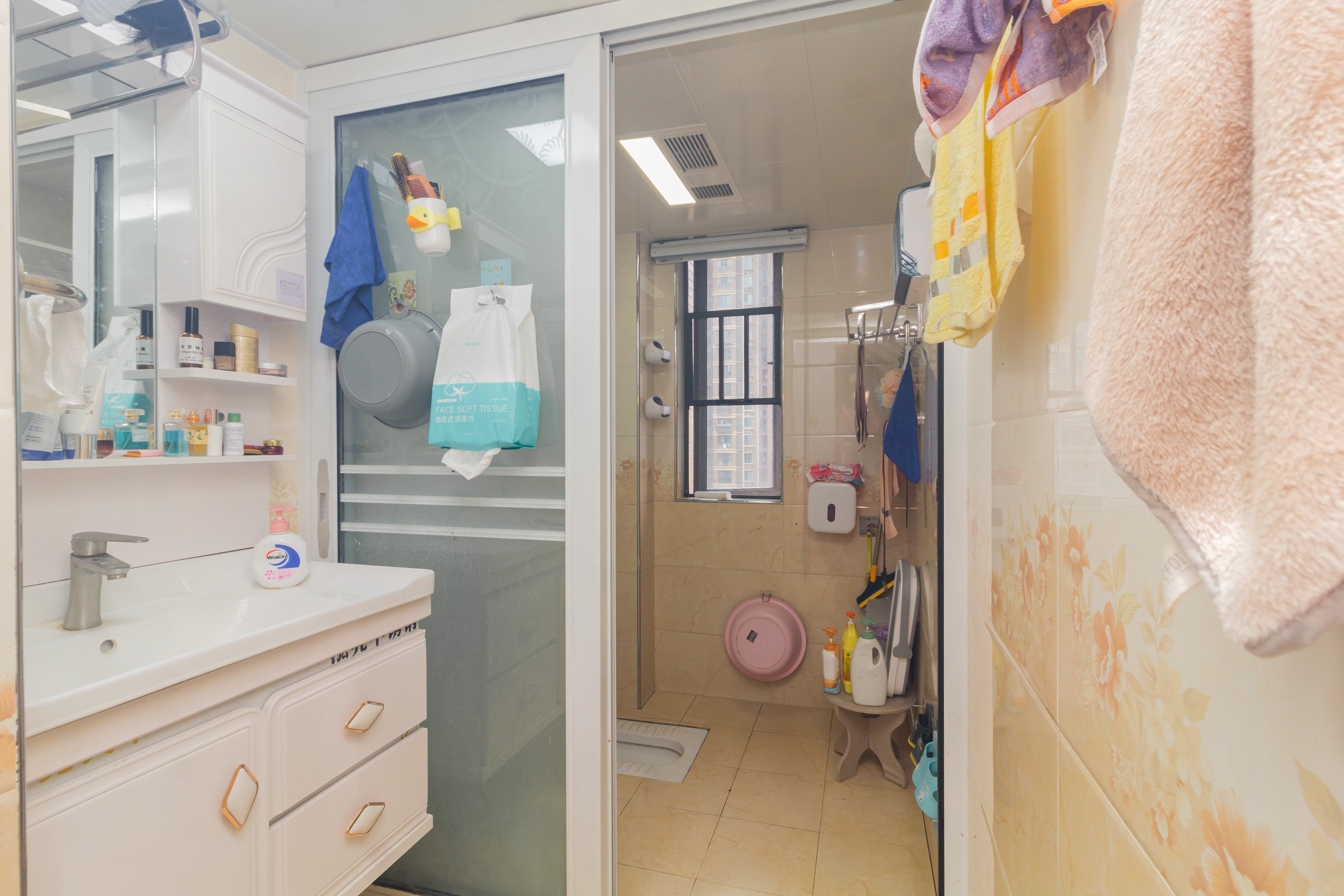 中欣楚天雅郡 4室2厅2卫 72.8万 中欣楚天雅郡 4室2厅2卫 72.8万卫生间