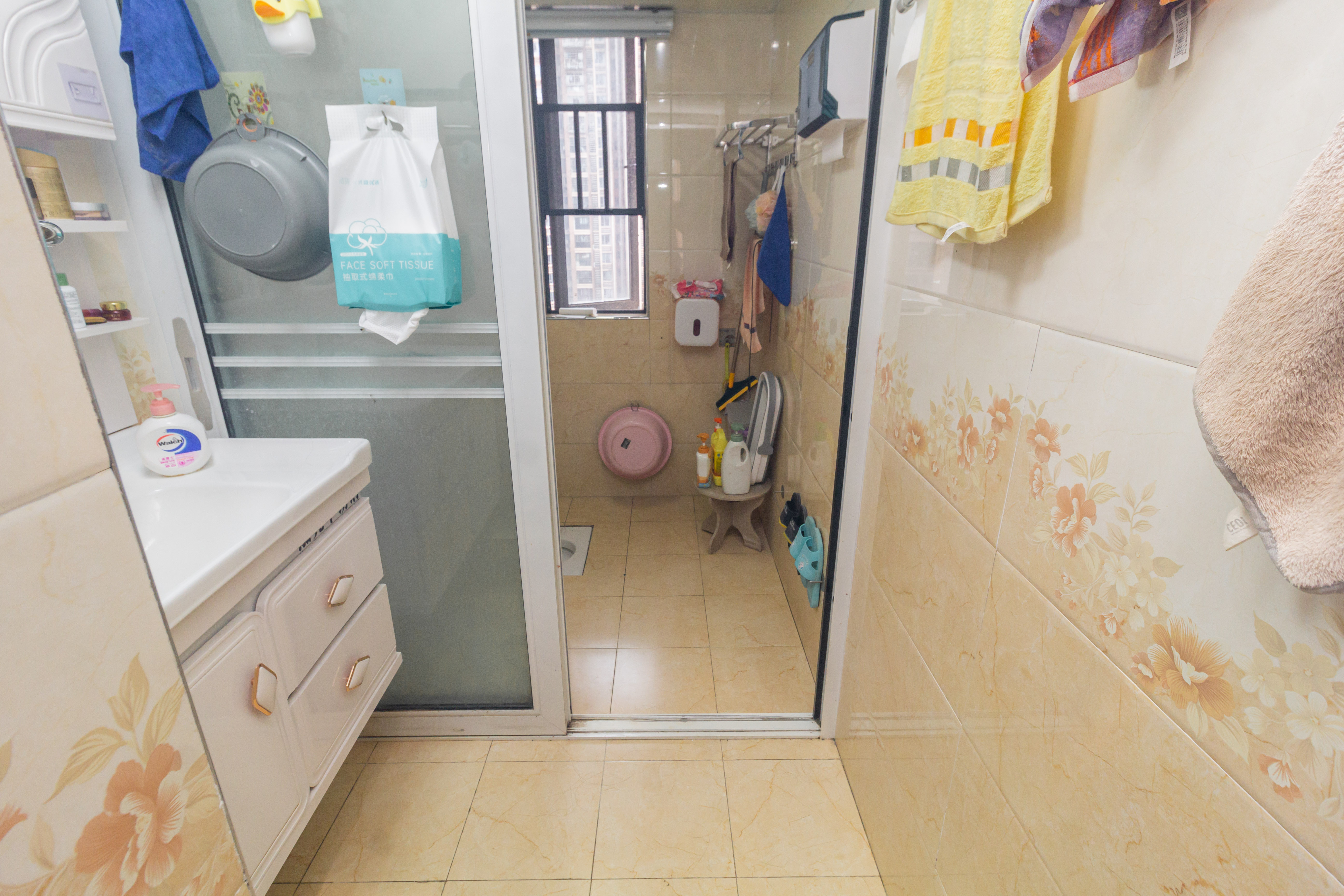 中欣楚天雅郡 4室2厅2卫 72.8万 中欣楚天雅郡 4室2厅2卫 72.8万卫生间