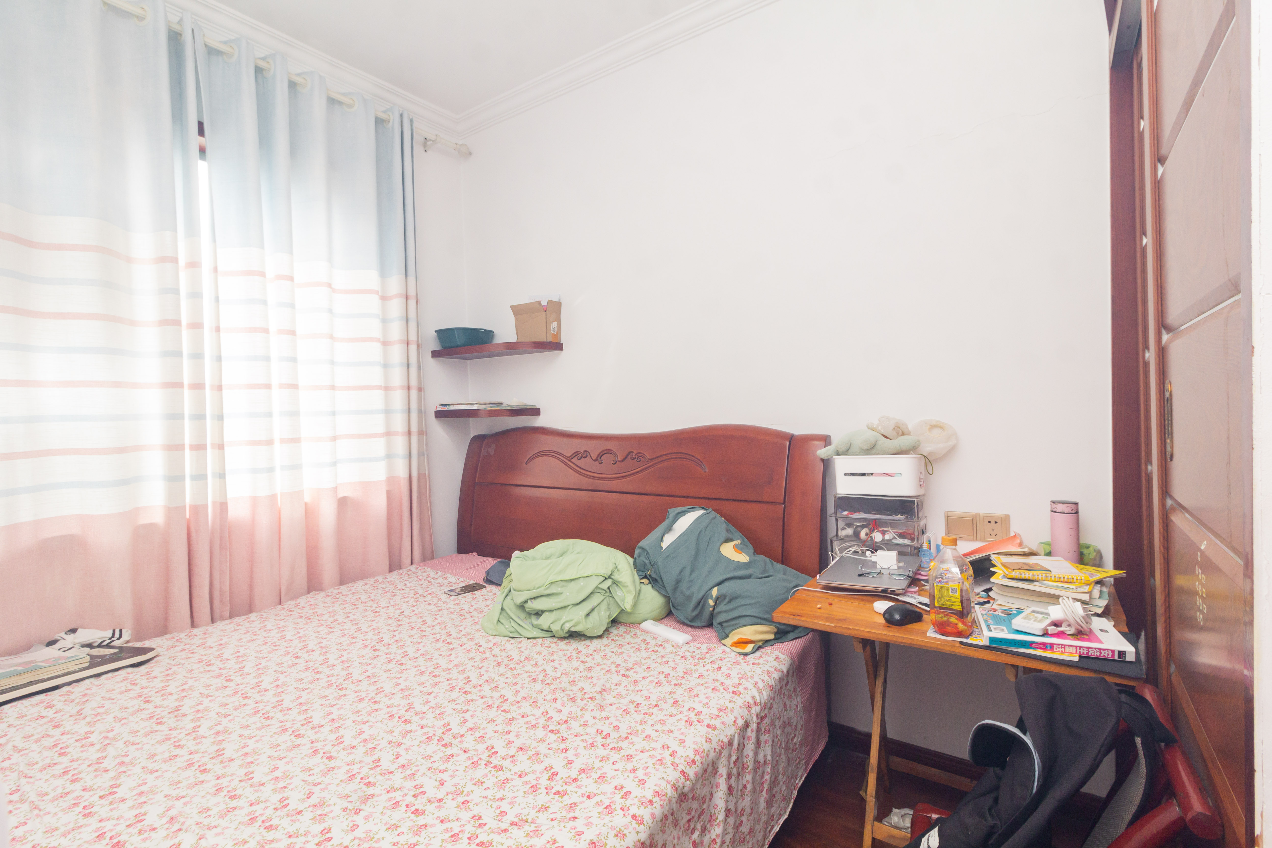 中欣楚天雅郡 4室2厅2卫 72.8万 中欣楚天雅郡 4室2厅2卫 72.8万卧室