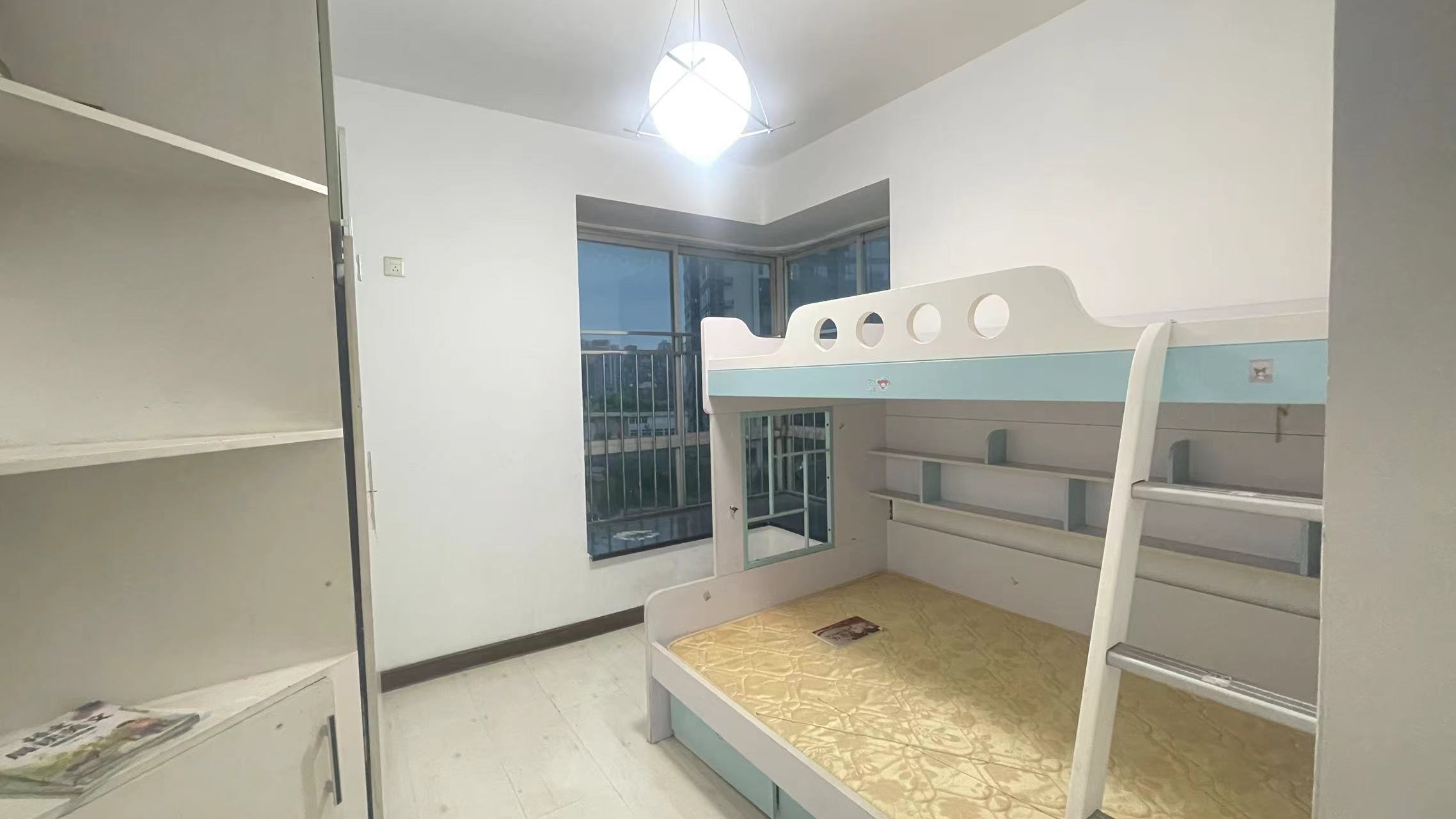 四季花园  3室1厅1卫    65.0万 四季花园  3室1厅1卫    65.0万室内图