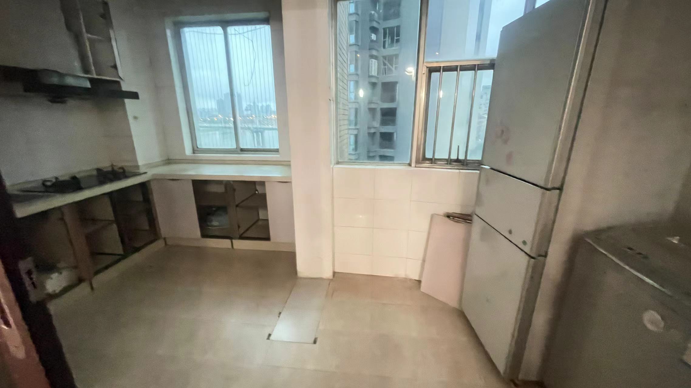 四季花园  3室1厅1卫    65.0万 四季花园  3室1厅1卫    65.0万室内图