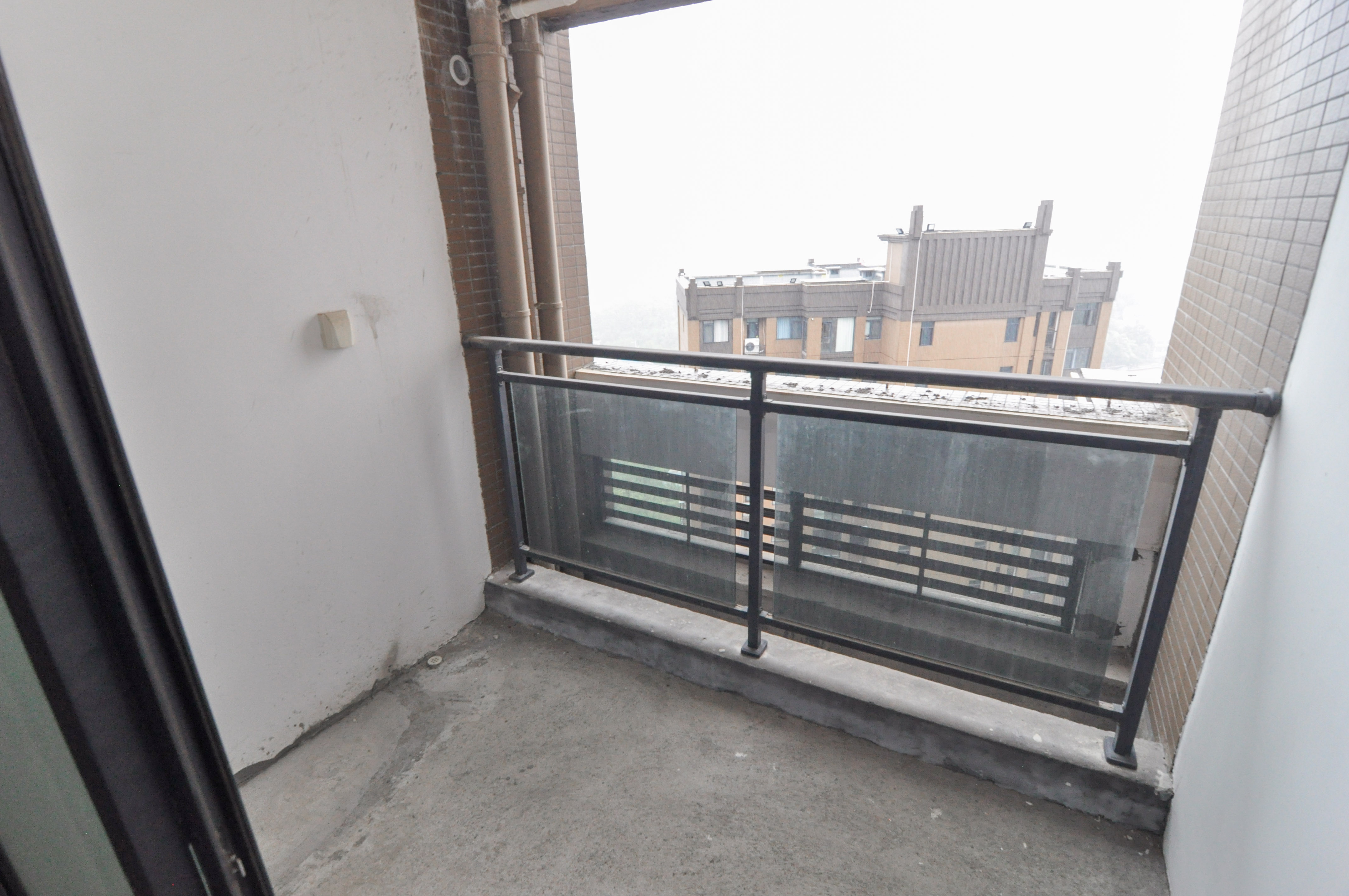 中央美郡  4室2厅2卫    130.0万 中央美郡  4室2厅2卫    130.0万其他