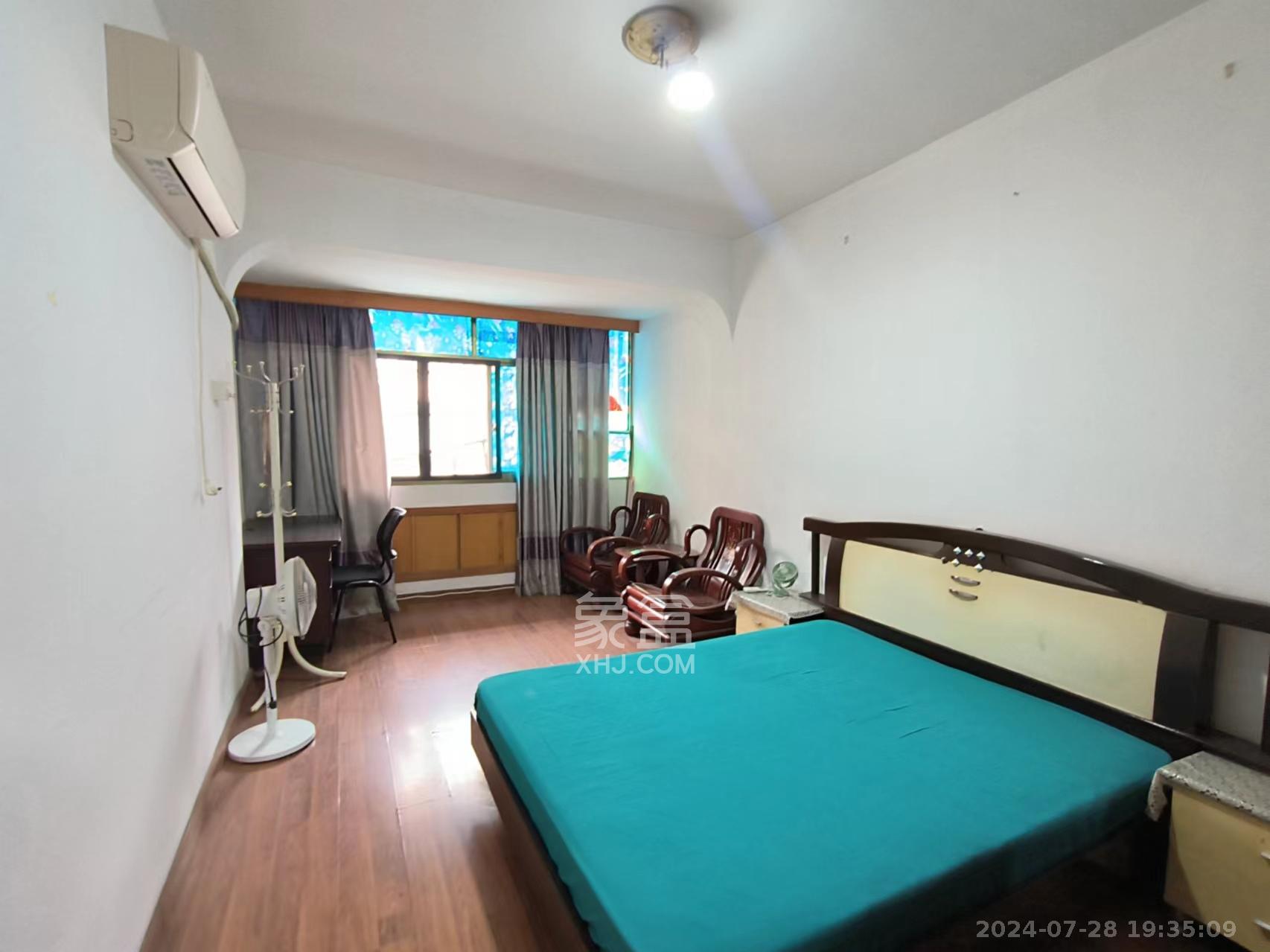 芙蓉楼  2室1厅1卫    2100.0元/月室内图