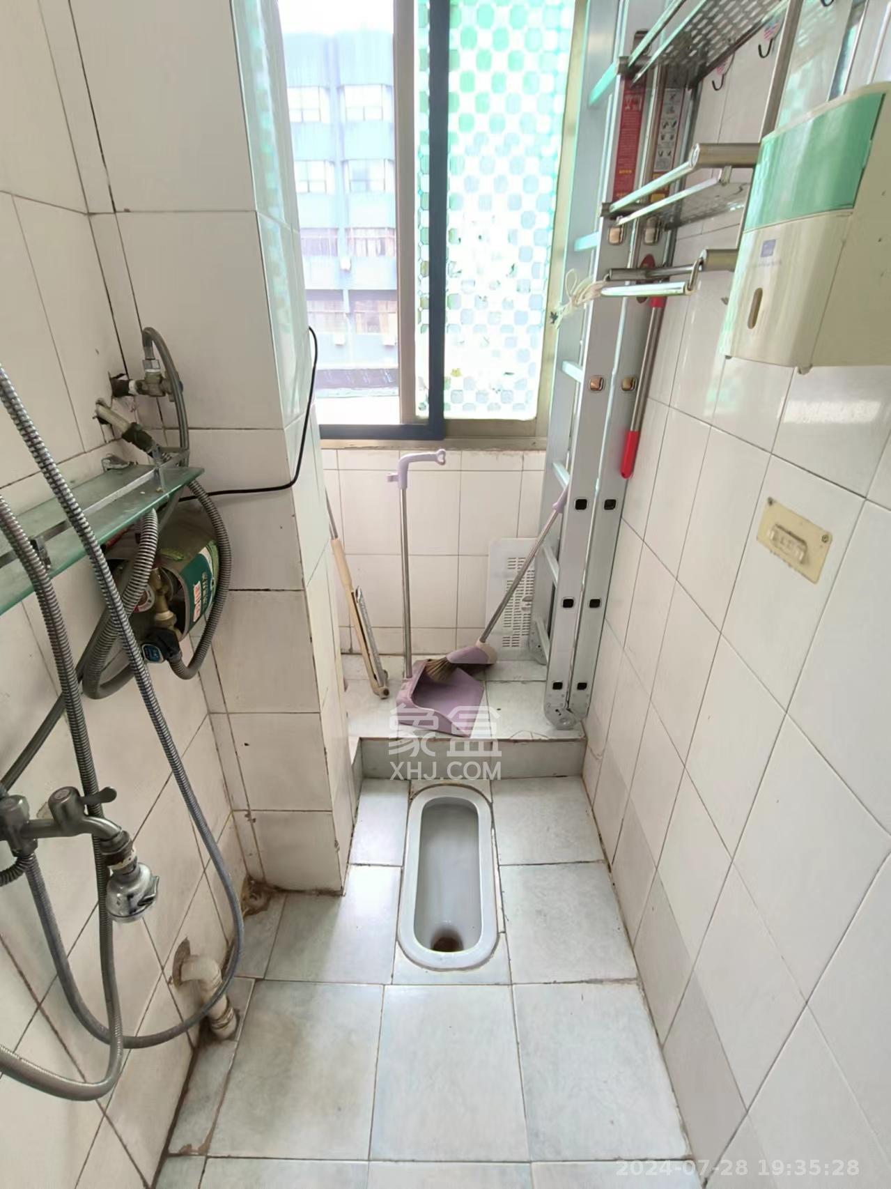 芙蓉楼  2室1厅1卫    2100.0元/月室内图