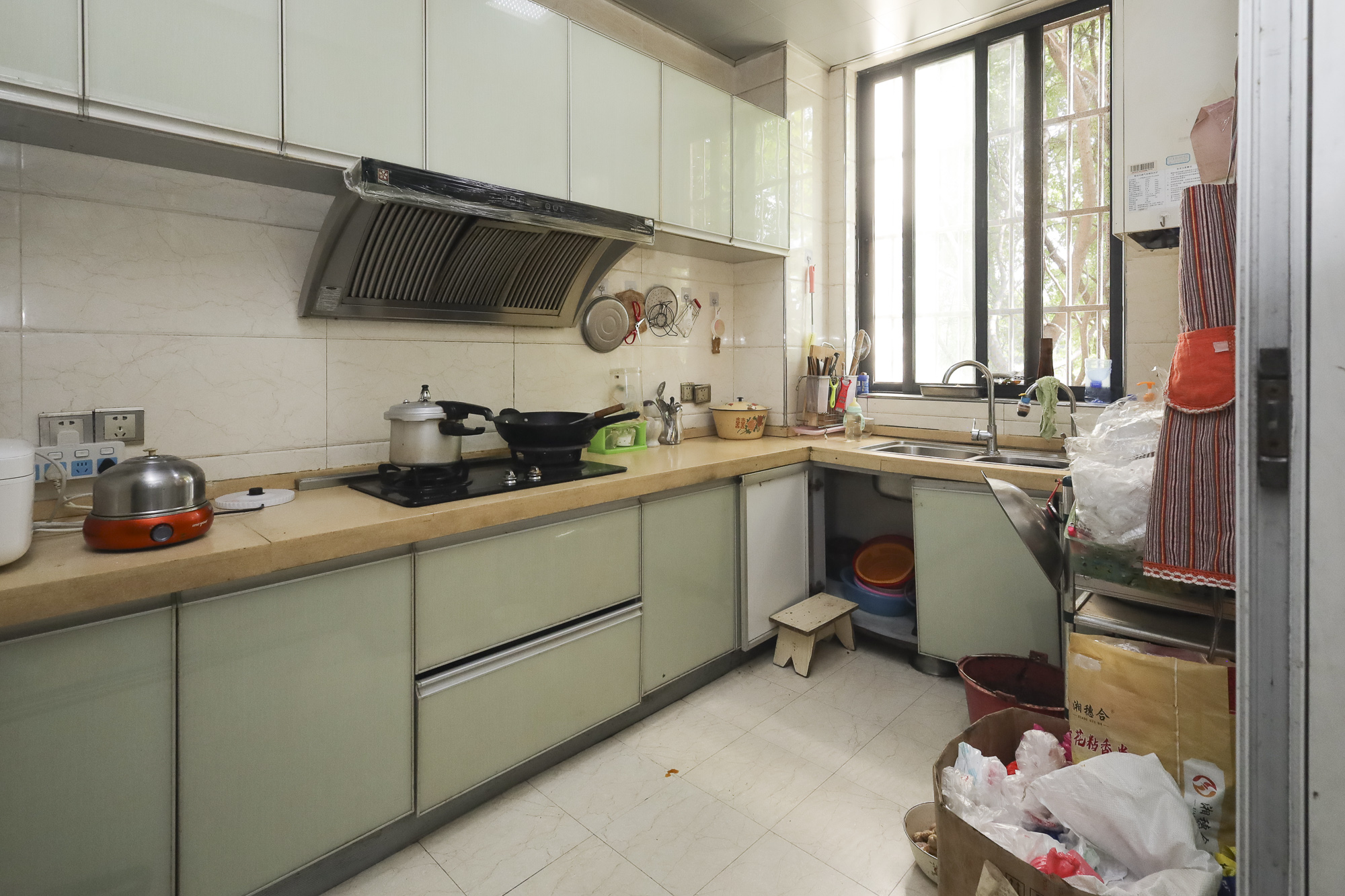 堤亚纳湾(深业沙河城)  4室2厅2卫    98.0万 堤亚纳湾(深业沙河城)  4室2厅2卫    98.0万厨房