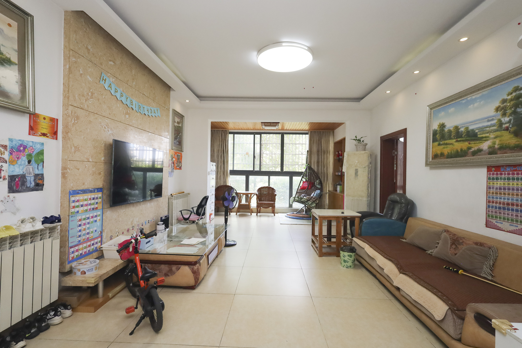 堤亚纳湾(深业沙河城)  4室2厅2卫    98.0万 堤亚纳湾(深业沙河城)  4室2厅2卫    98.0万客厅