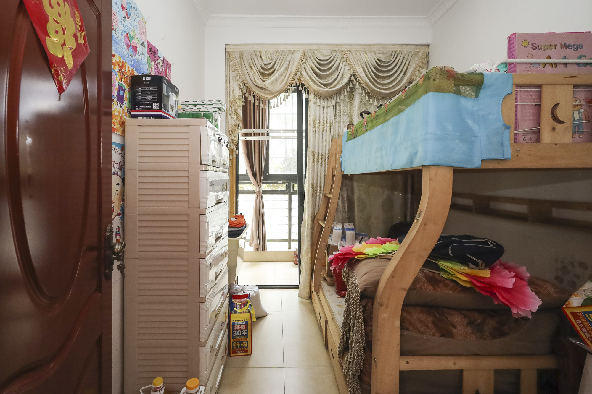 堤亚纳湾(深业沙河城)  4室2厅2卫    98.0万 堤亚纳湾(深业沙河城)  4室2厅2卫    98.0万卧室