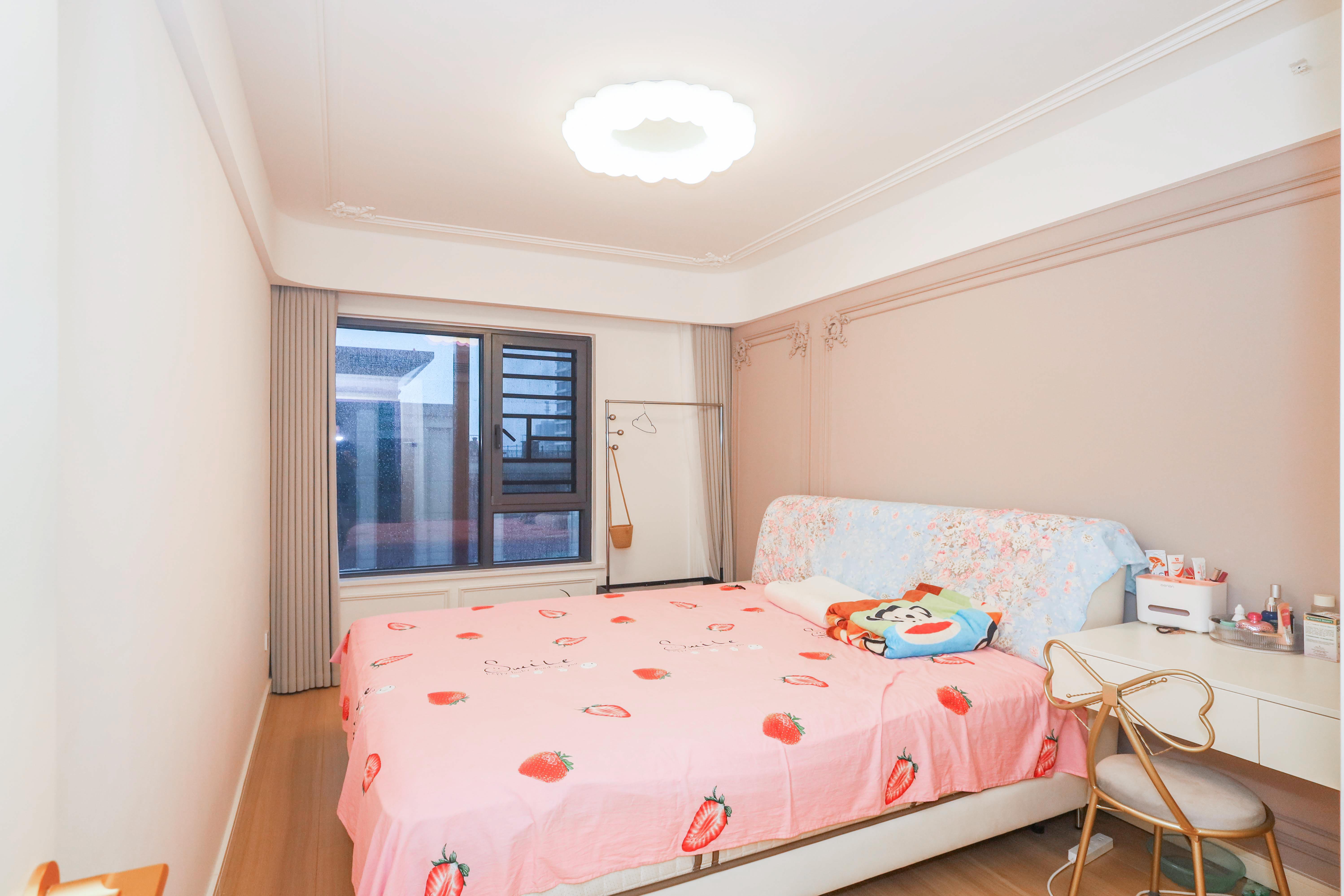 建发央著  3室2厅2卫   254.00万卧室