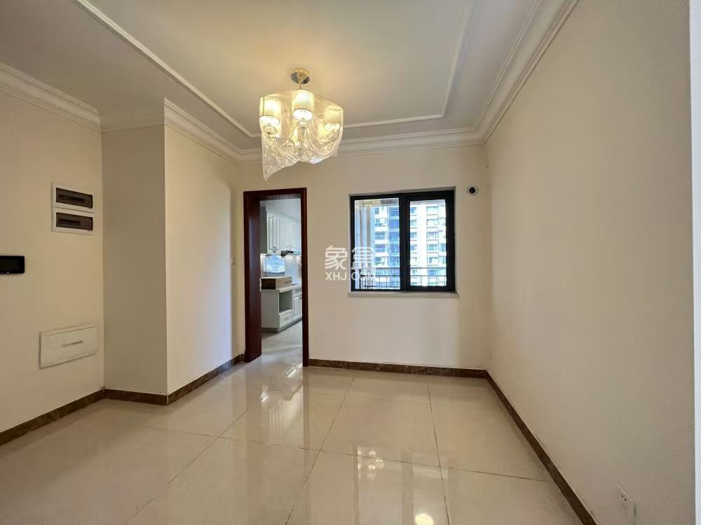 恒大华府 4室2厅2卫 92.0万 恒大华府 4室2厅2卫 92.0万室内图