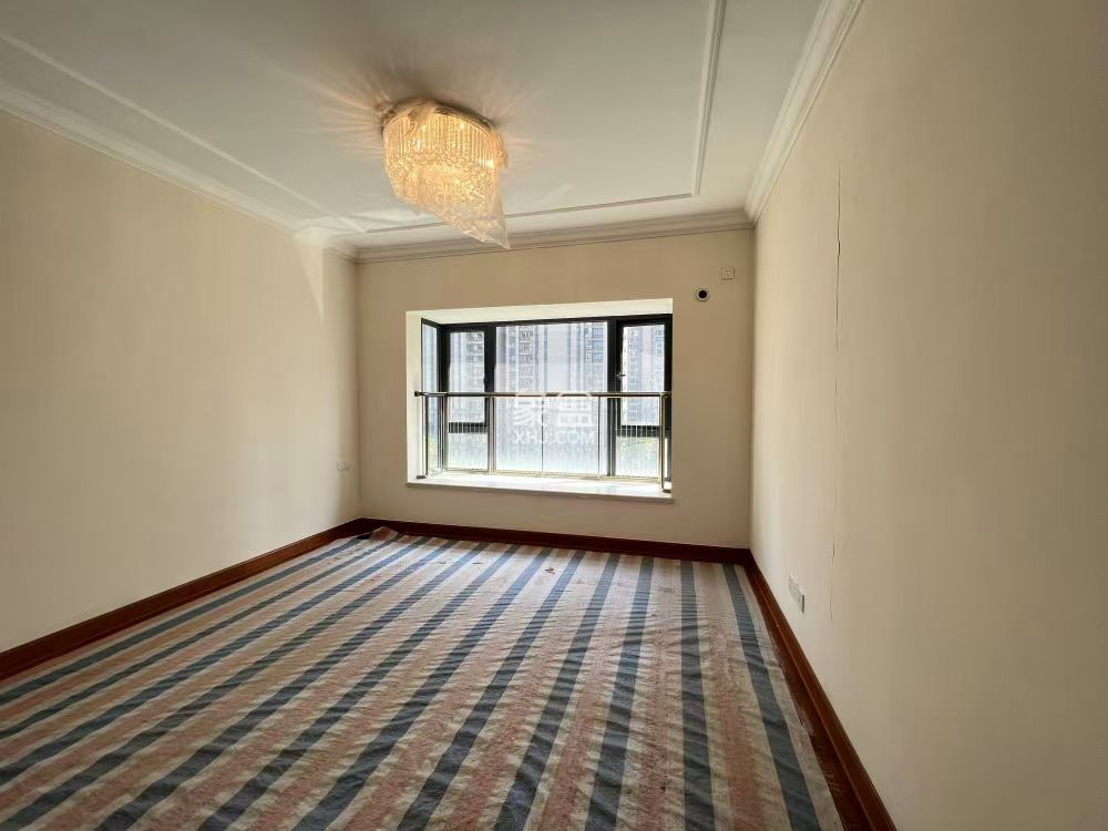 恒大华府 4室2厅2卫 92.0万 恒大华府 4室2厅2卫 92.0万室内图