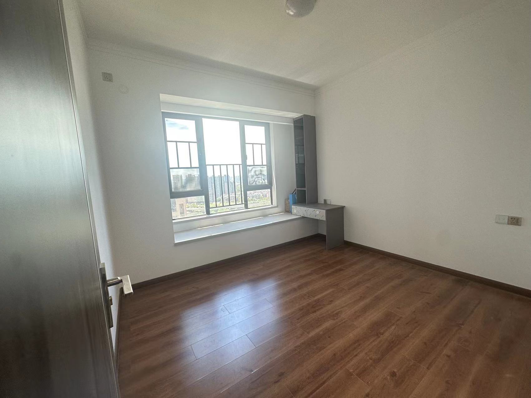 美的雪峰山 4室2厅2卫 75.0万 美的雪峰山 4室2厅2卫 75.0万室内图