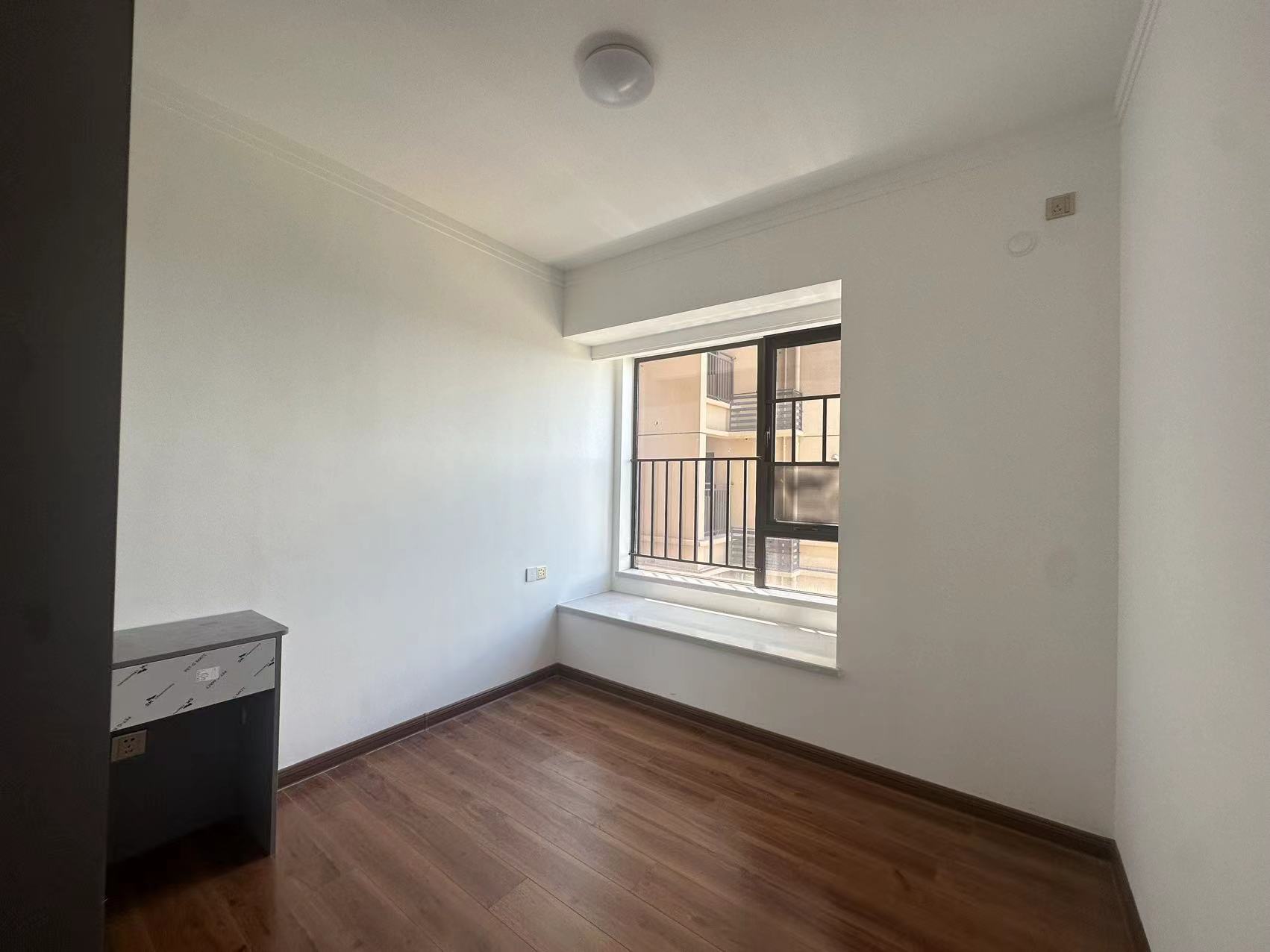 美的雪峰山 4室2厅2卫 75.0万 美的雪峰山 4室2厅2卫 75.0万室内图