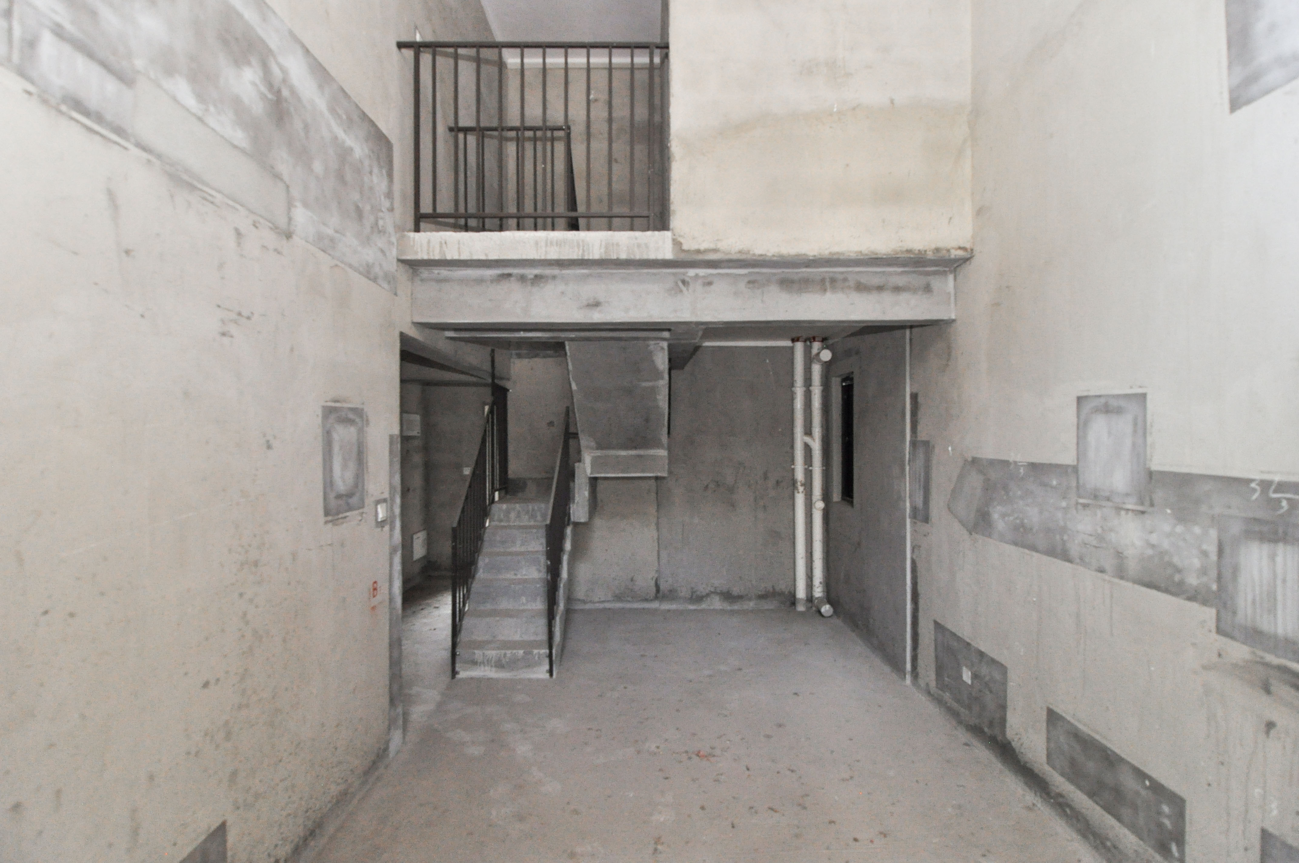 梅溪正荣府 6室2厅3卫 172.0万 梅溪正荣府 6室2厅3卫 172.0万客厅