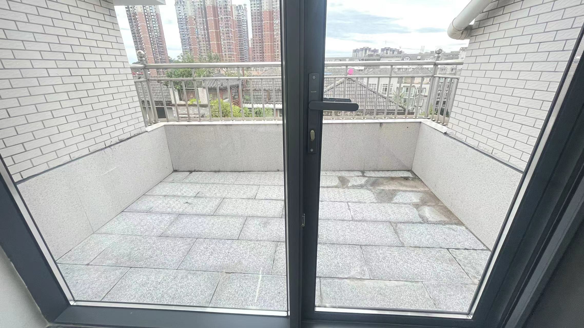 枫溪苑 6室2厅3卫 88.0万 枫溪苑 6室2厅3卫 88.0万室内图