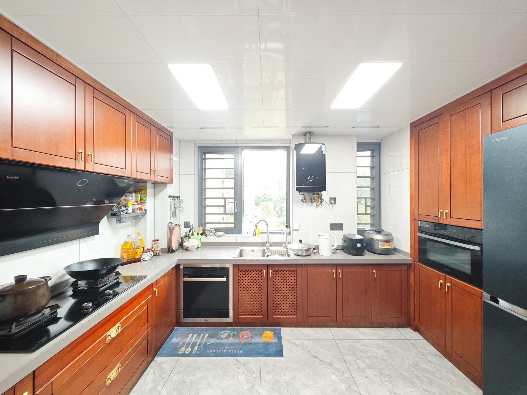 保利城（中航城国际社区、郡原美村）  4室2厅2卫    168.0万厨房