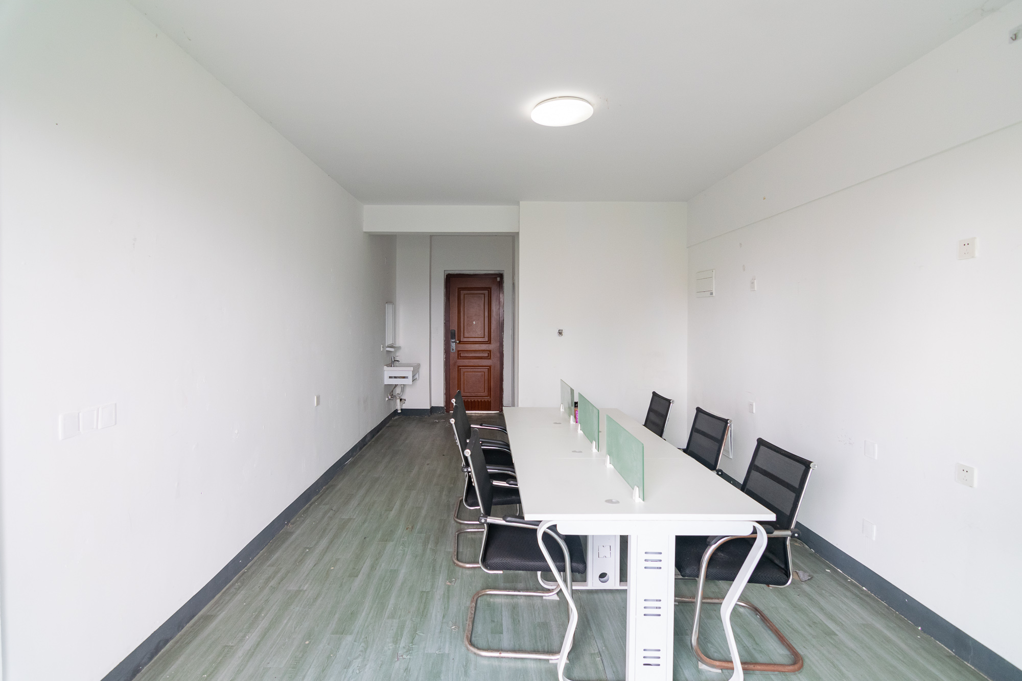 绿城高尔夫小镇 1室1厅1卫 26.0万 绿城高尔夫小镇 1室1厅1卫 26.0万客厅