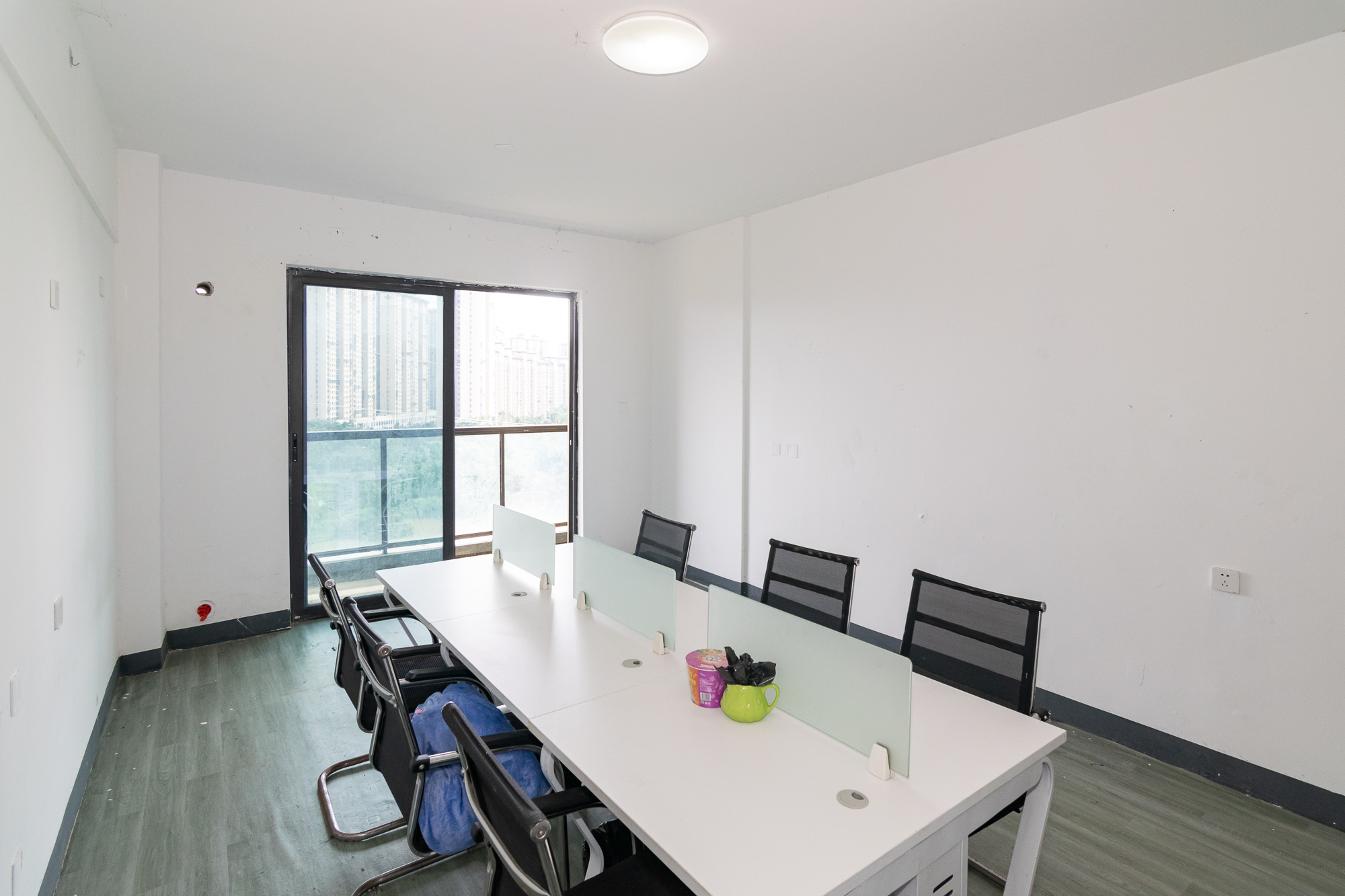 绿城高尔夫小镇 1室1厅1卫 26.0万 绿城高尔夫小镇 1室1厅1卫 26.0万客厅