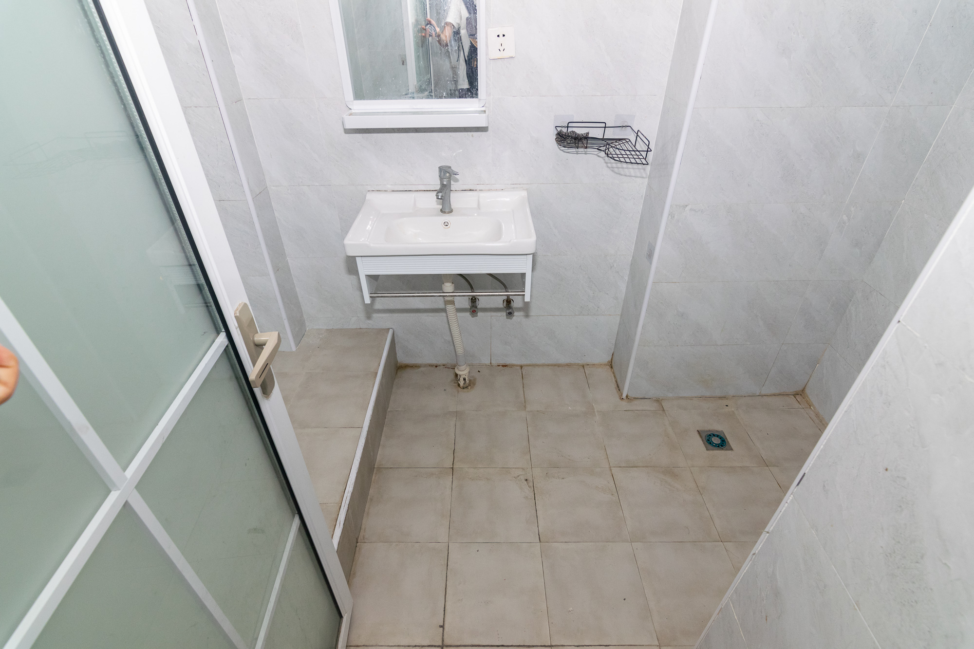 绿城高尔夫小镇 1室1厅1卫 26.0万 绿城高尔夫小镇 1室1厅1卫 26.0万卫生间