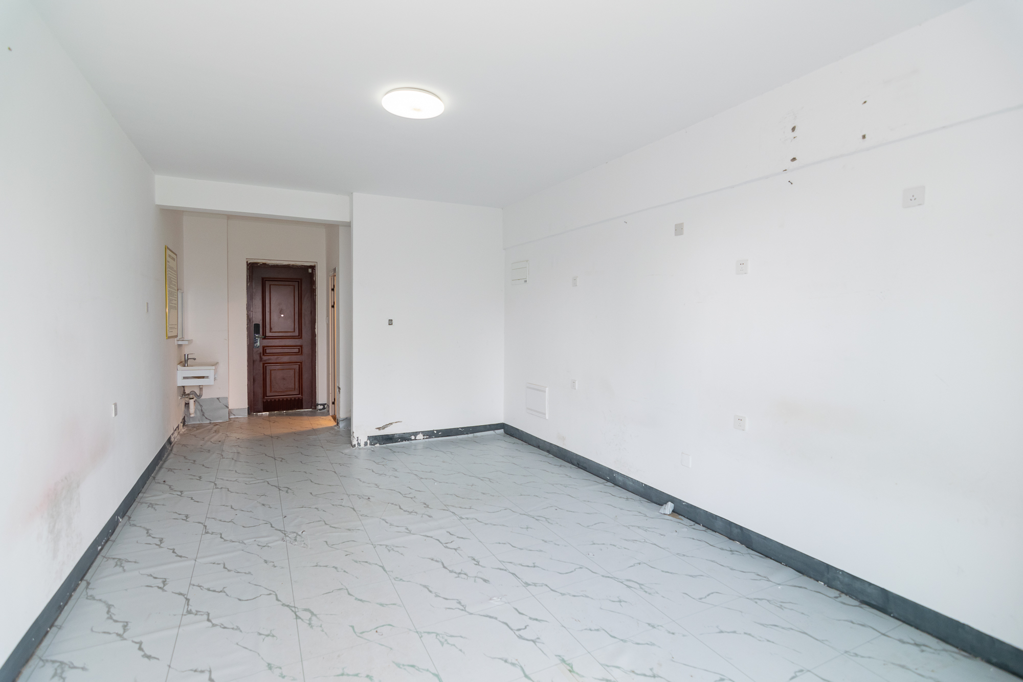 绿城高尔夫小镇  1室1厅1卫    26.0万 绿城高尔夫小镇  1室1厅1卫    26.0万客厅