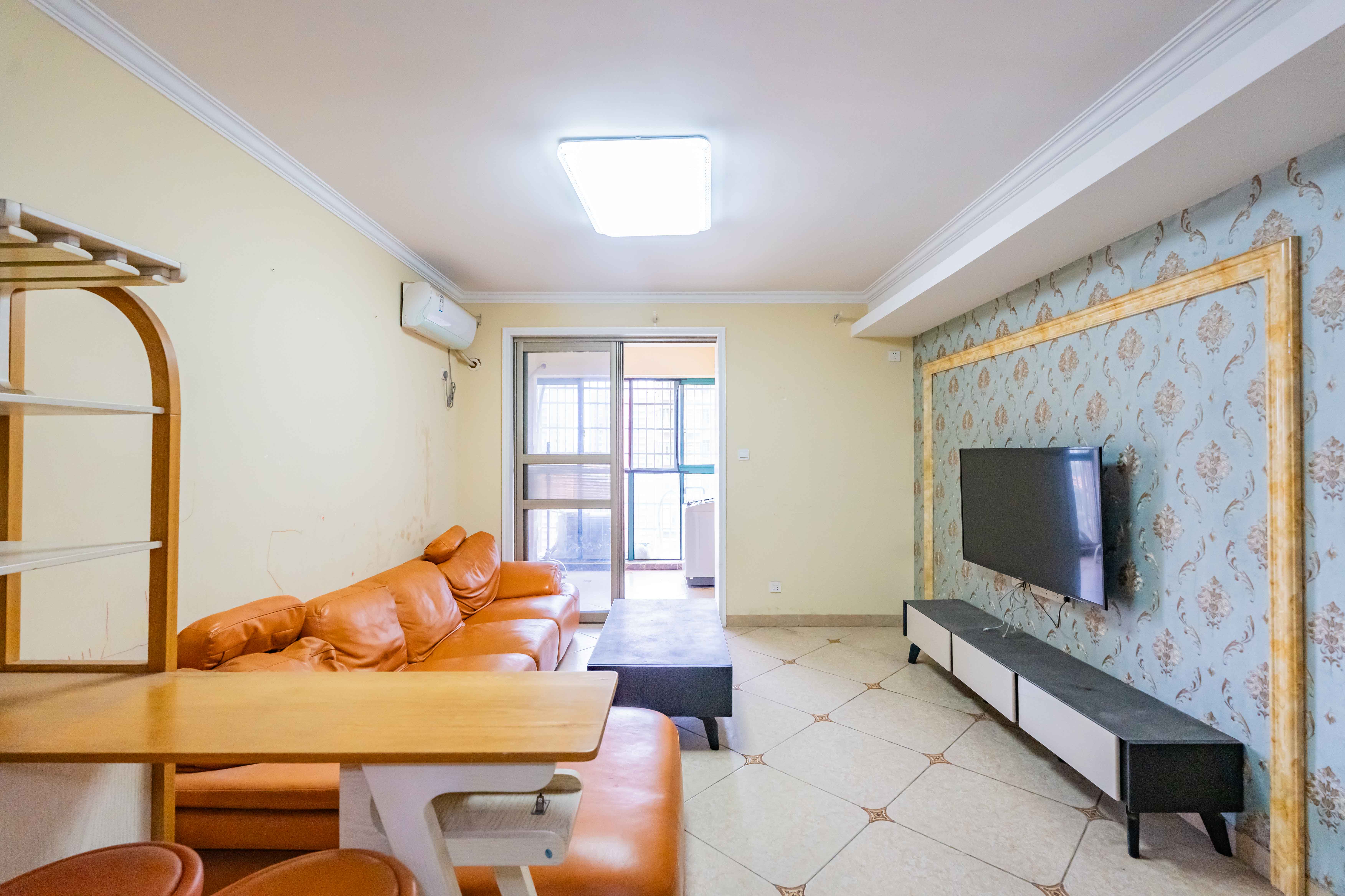 绿洲花园  3室2厅1卫    85.0万客厅