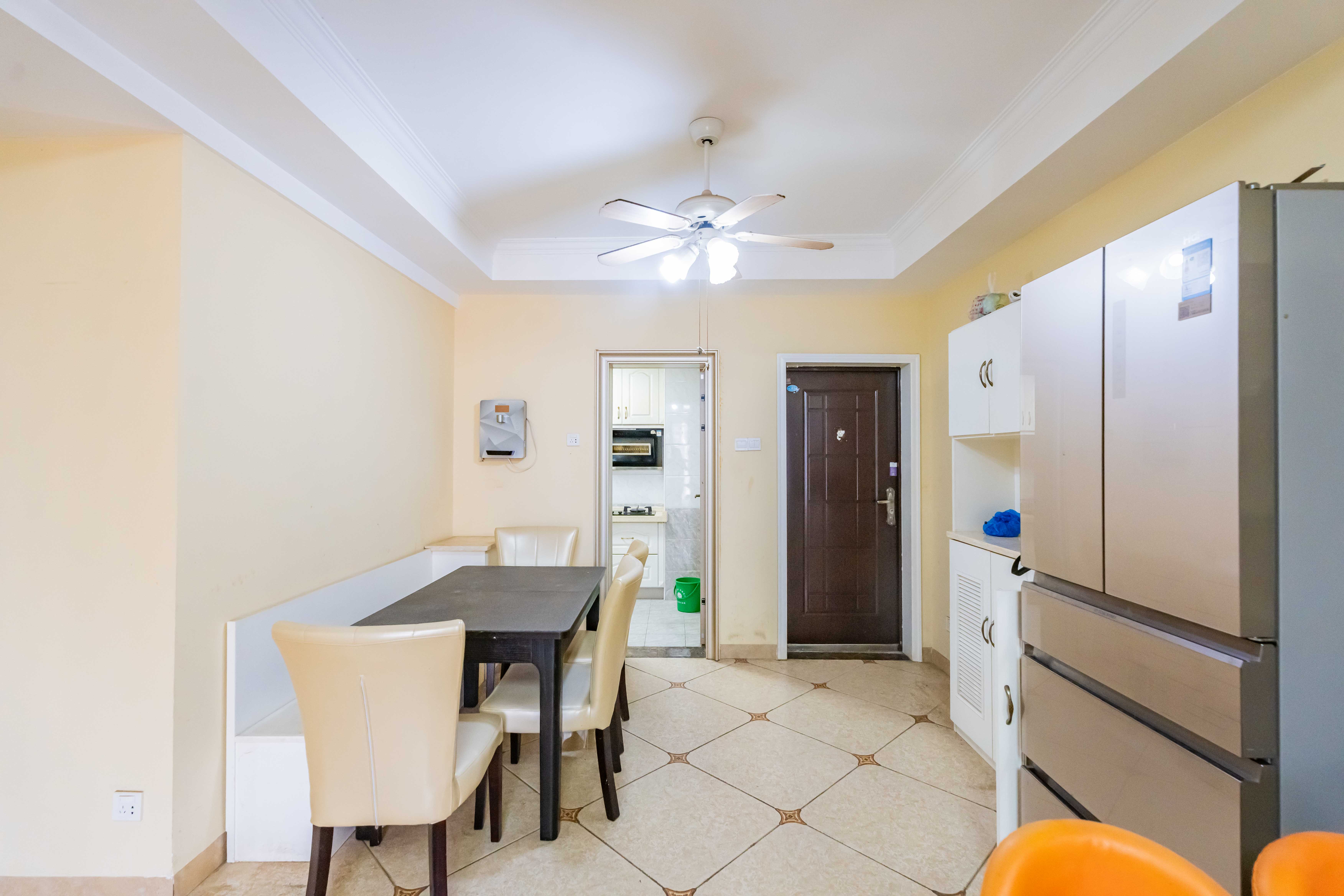 绿洲花园  3室2厅1卫    85.0万客厅