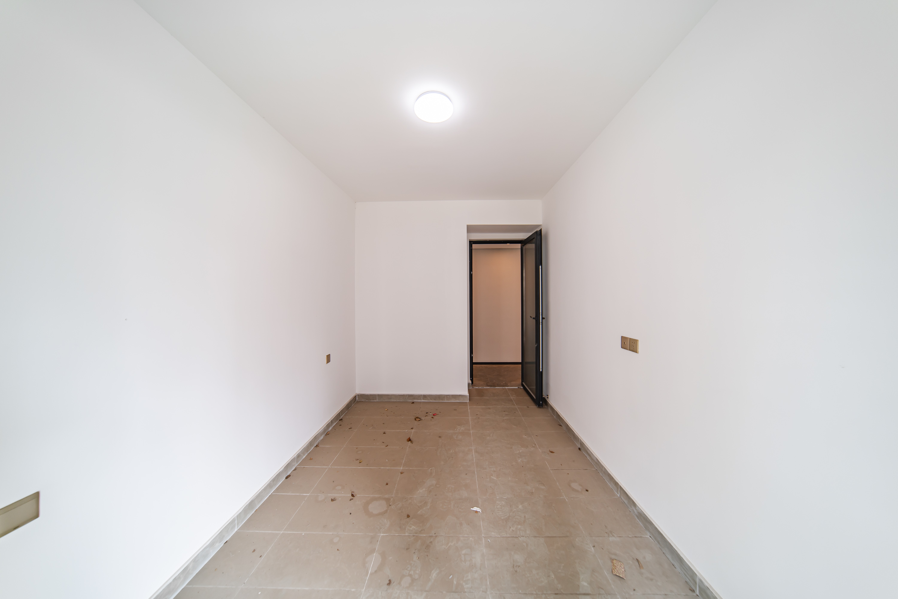 中海阅麓山一期  4室2厅2卫    214.0万 中海阅麓山一期  4室2厅2卫    214.0万卧室