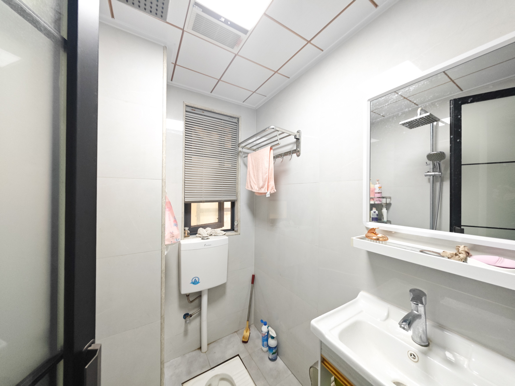 中建嘉和城  3室2厅2卫   105.00万卫生间