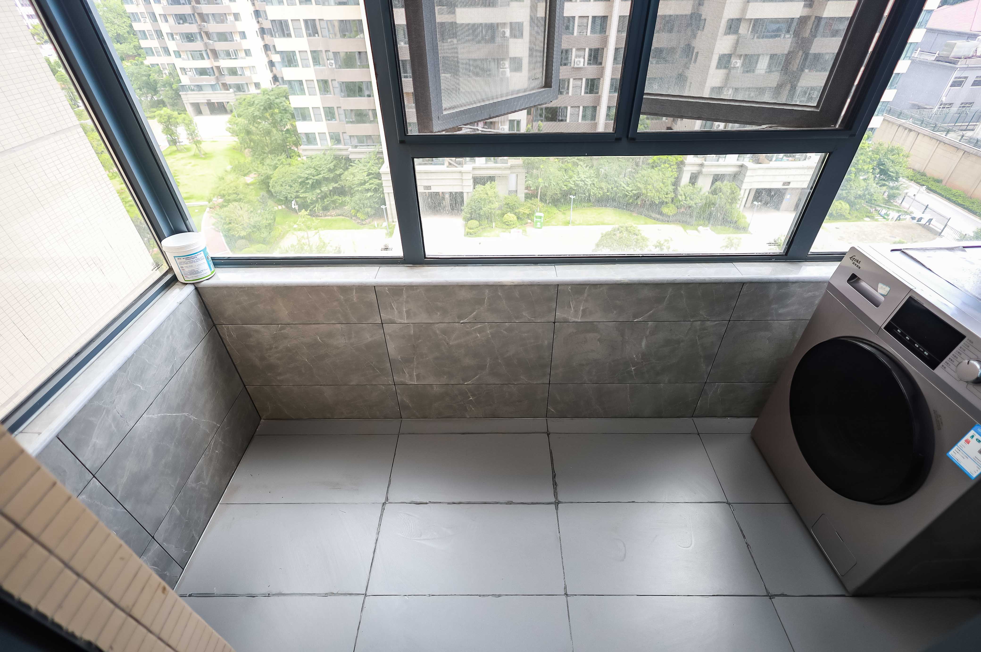 长房云时代  3室2厅2卫   145.00万阳台