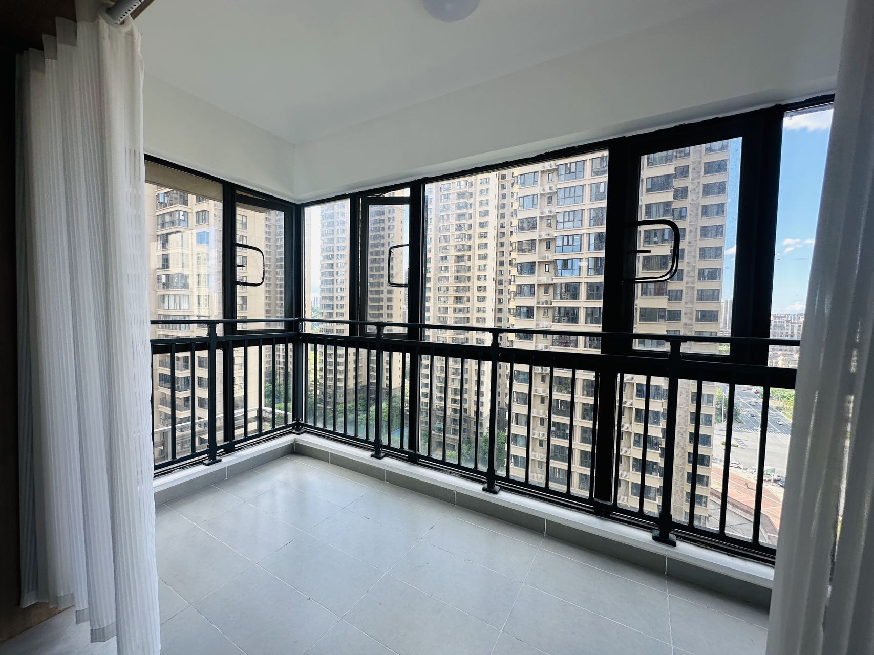 美的翰城 3室2厅2卫 110.0万 美的翰城 3室2厅2卫 110.0万室内图