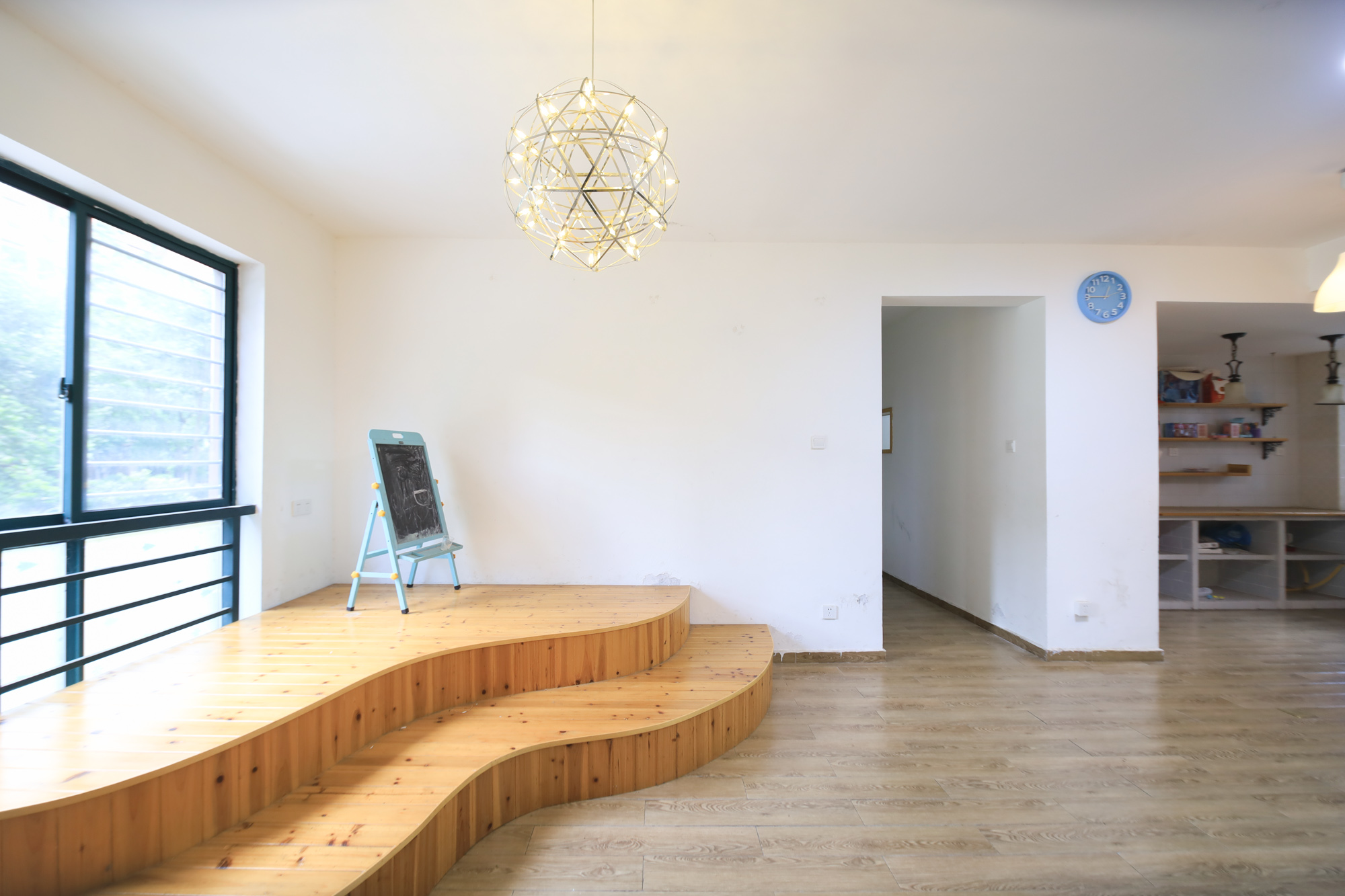 华盛世纪新城  4室2厅1卫    95.0万 华盛世纪新城  4室2厅1卫    95.0万客厅