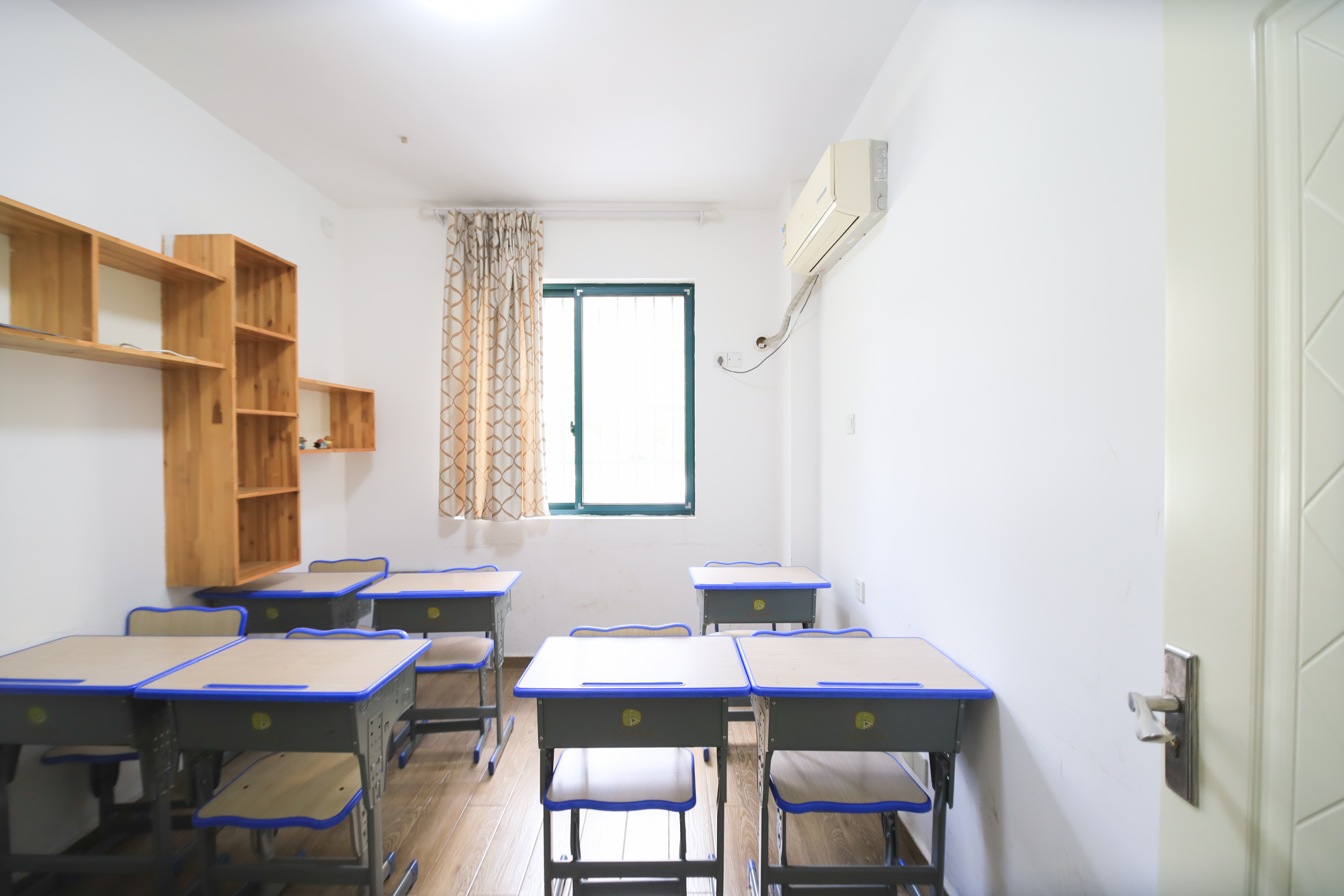 华盛世纪新城  4室2厅1卫    95.0万 华盛世纪新城  4室2厅1卫    95.0万其他