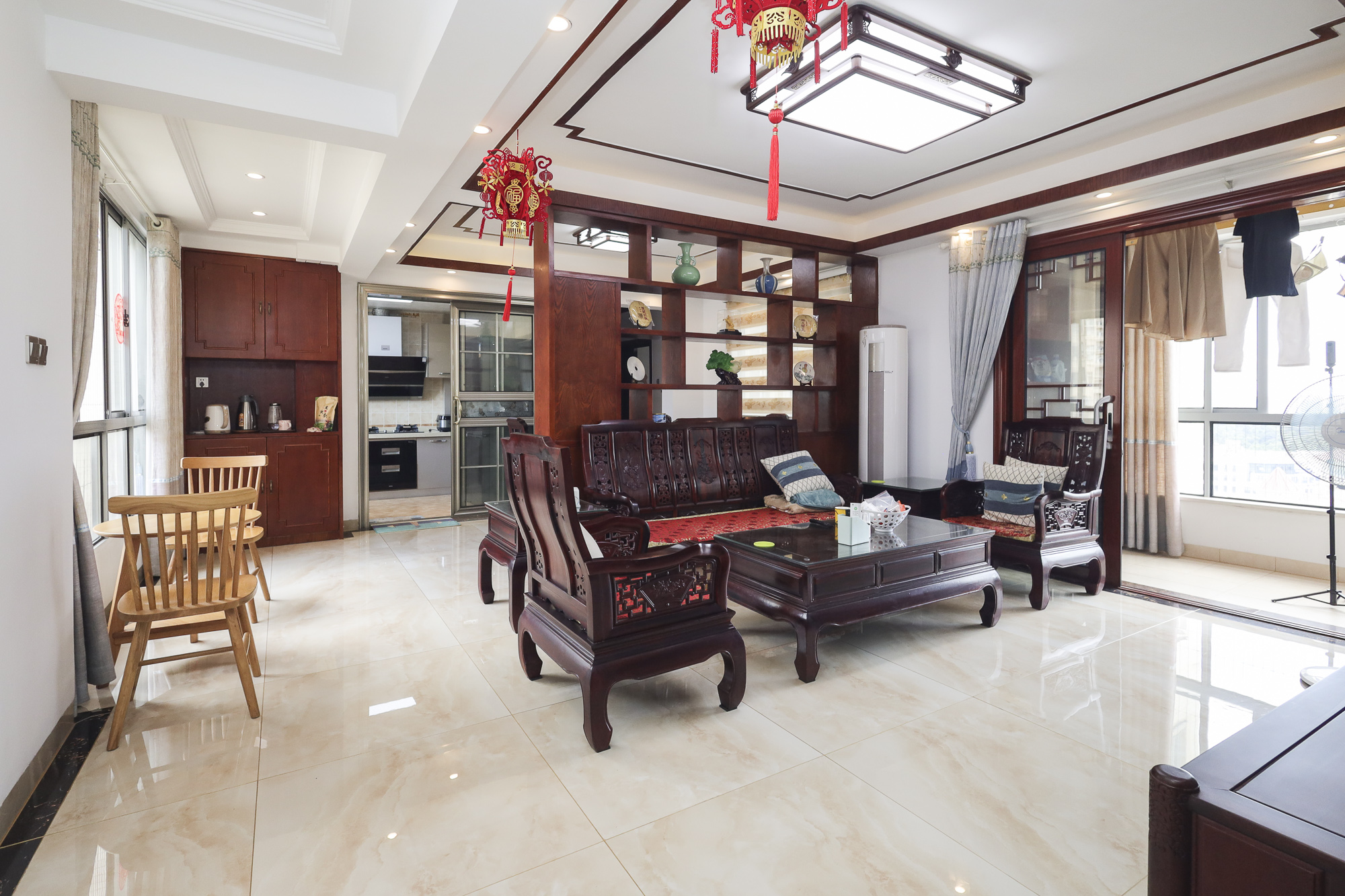 钱隆世家  3室2厅2卫    98.0万 钱隆世家  3室2厅2卫    98.0万客厅